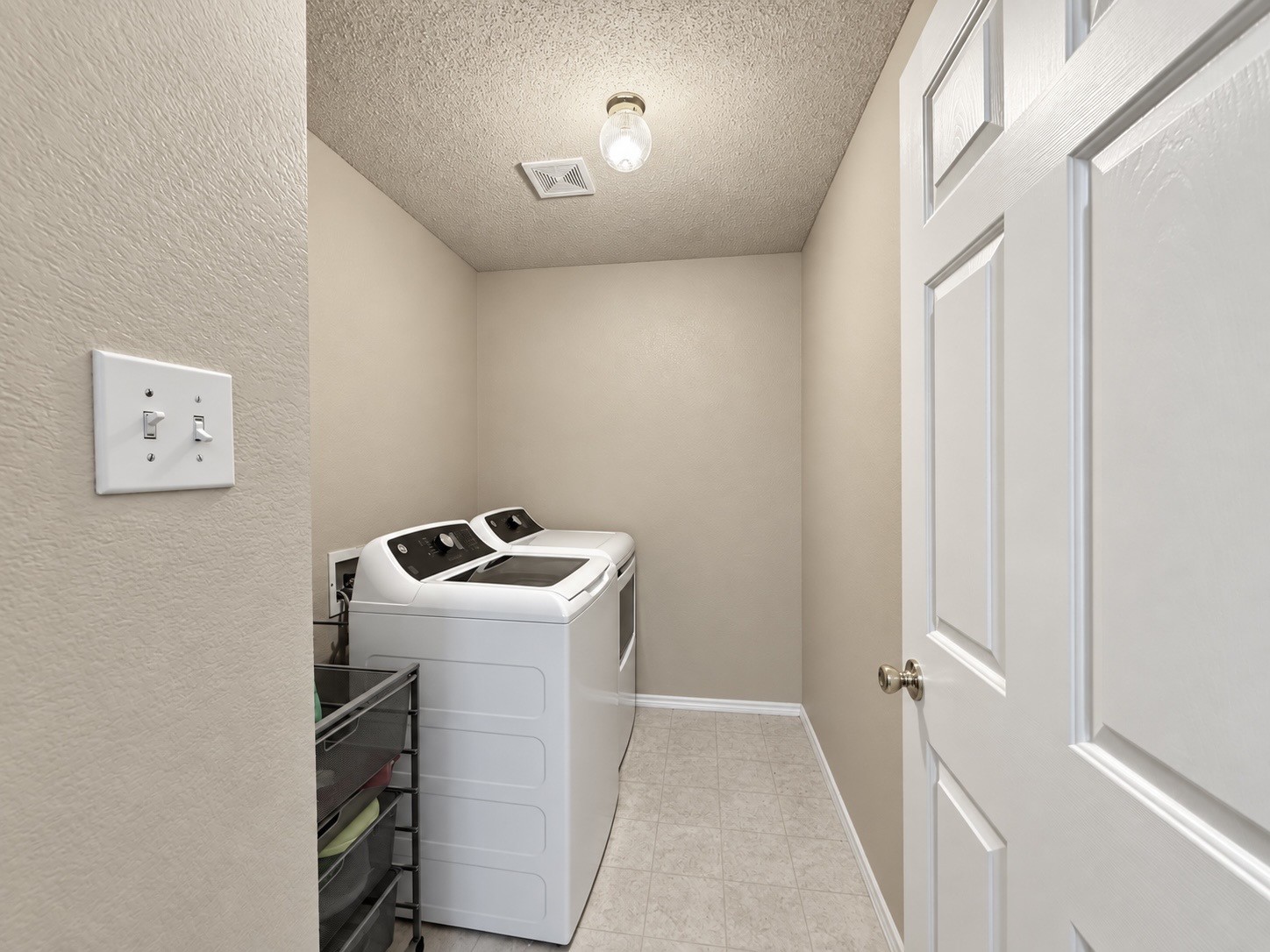 14800 Ledgeview Court