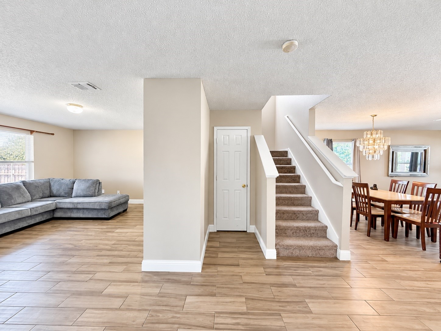 14800 Ledgeview Court
