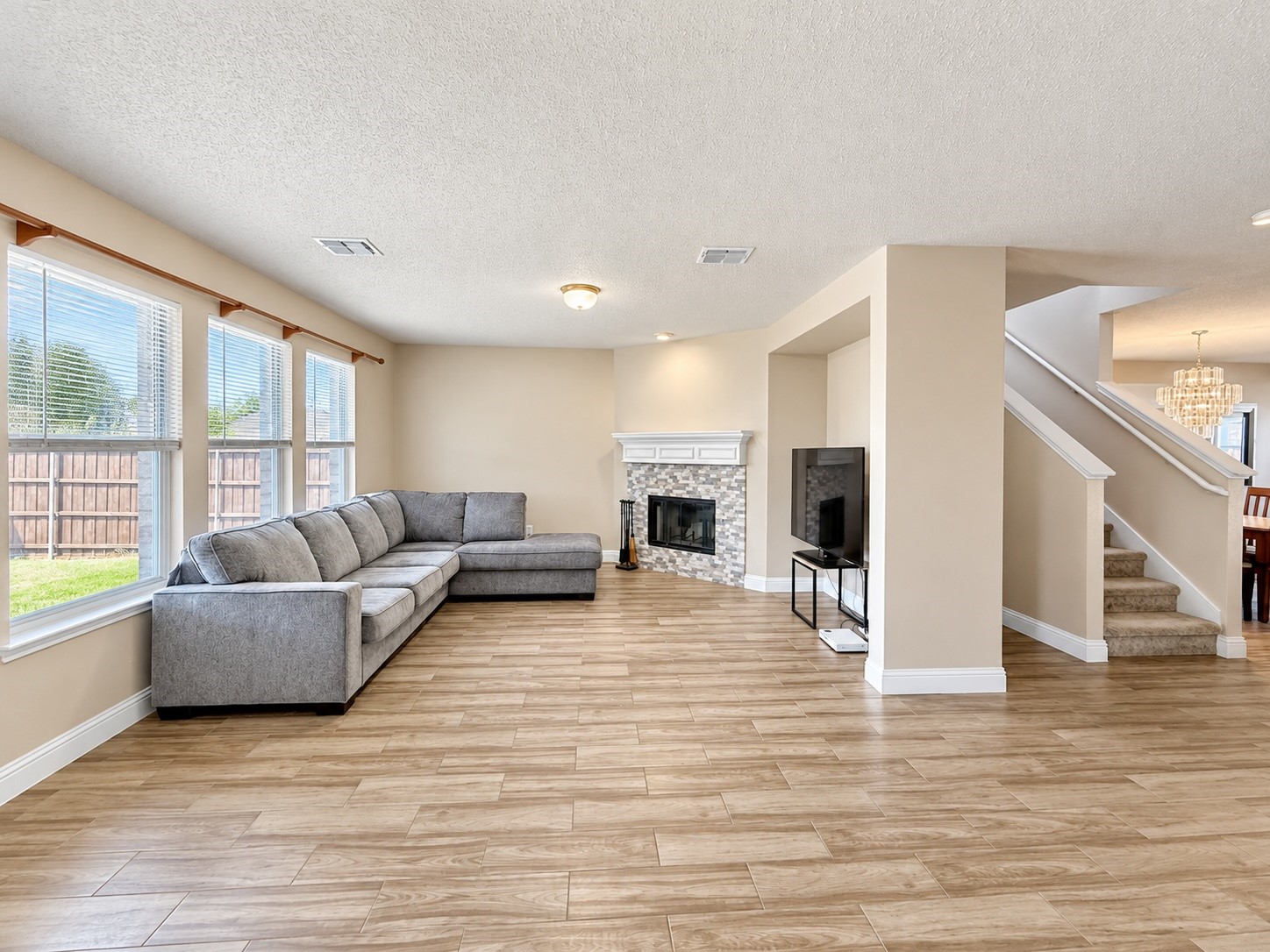 14800 Ledgeview Court