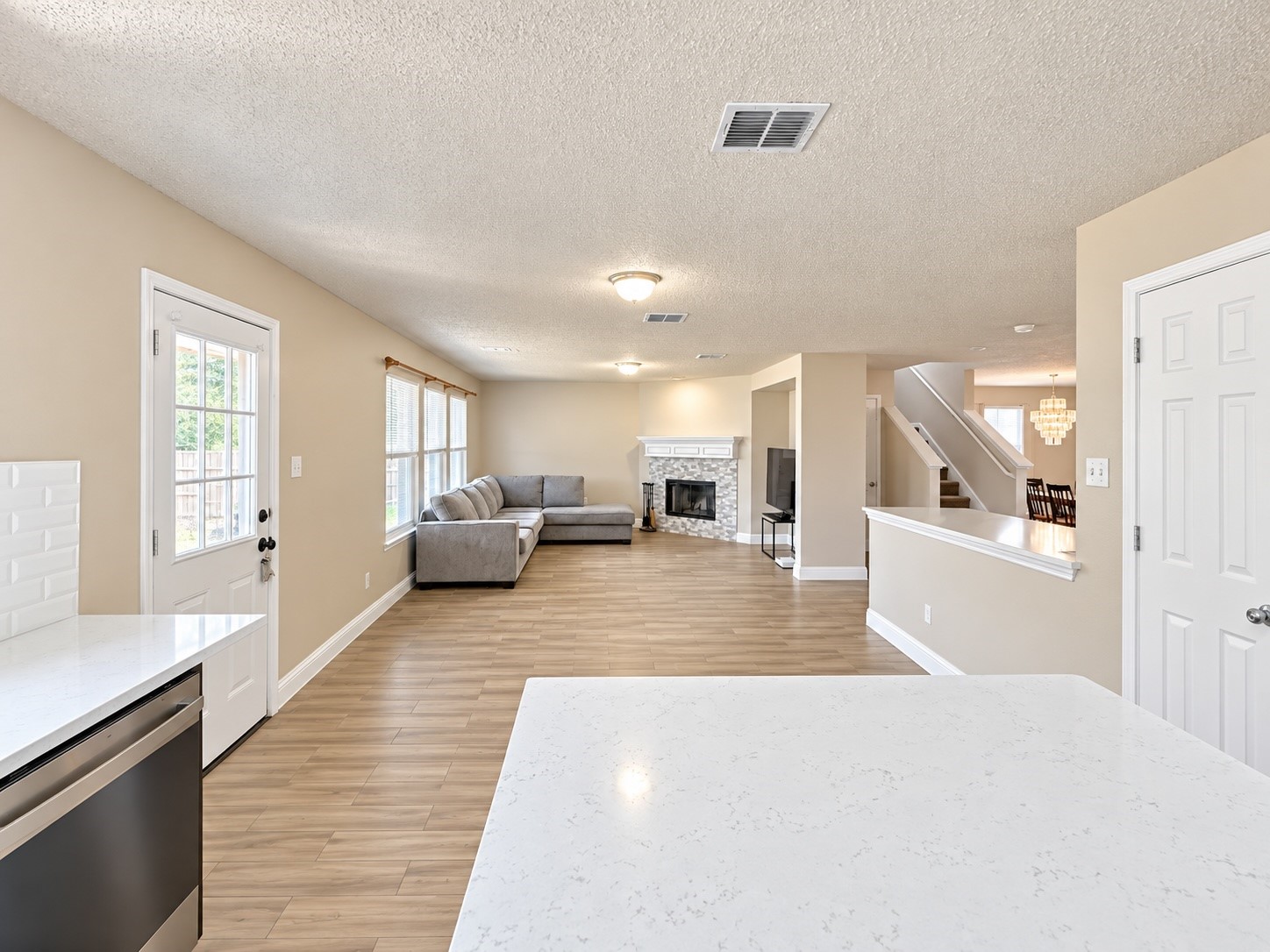 14800 Ledgeview Court
