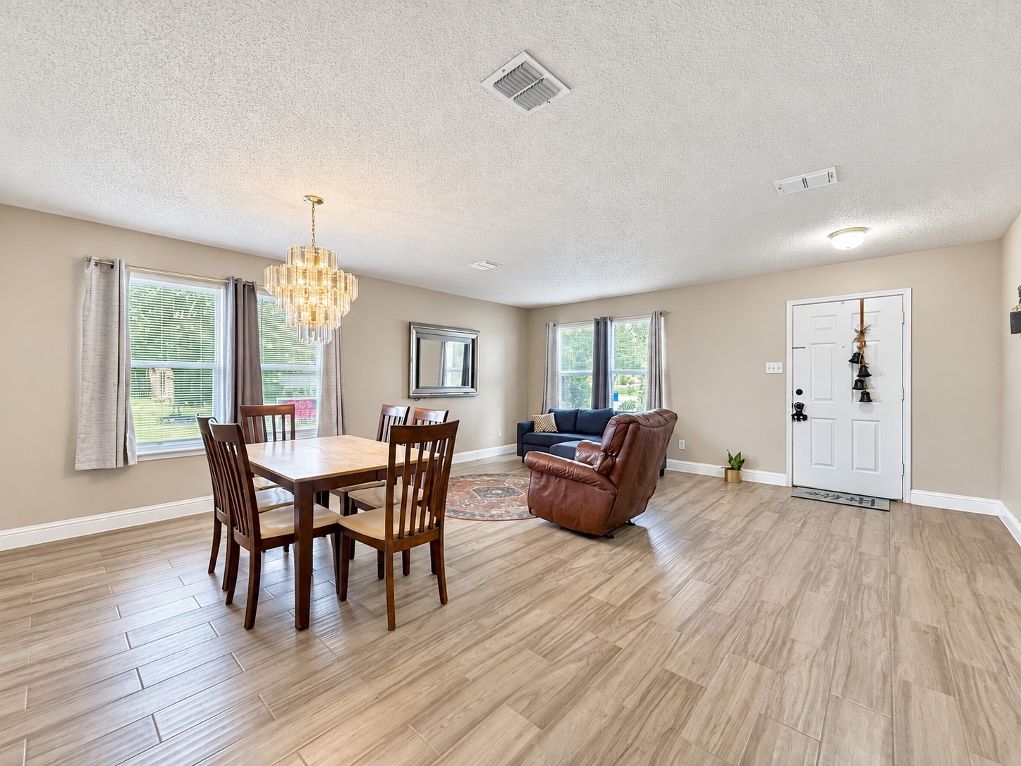 14800 Ledgeview Court
