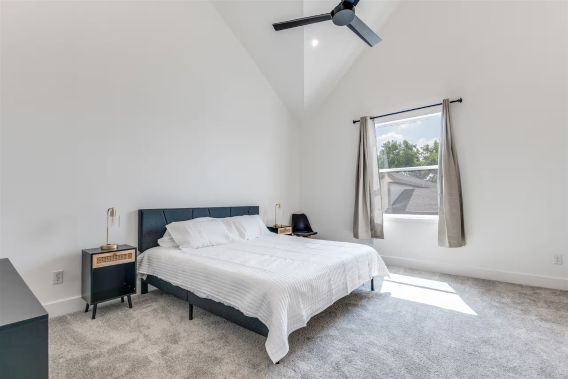 2915 Lucas Drive 102
