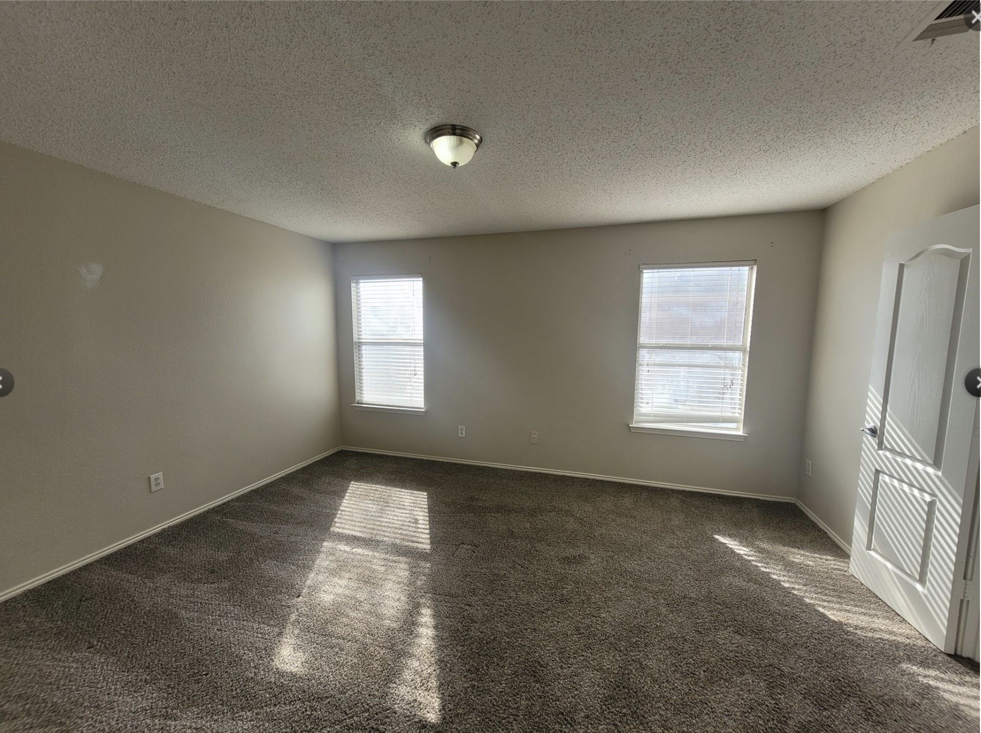 114 Southwood Drive