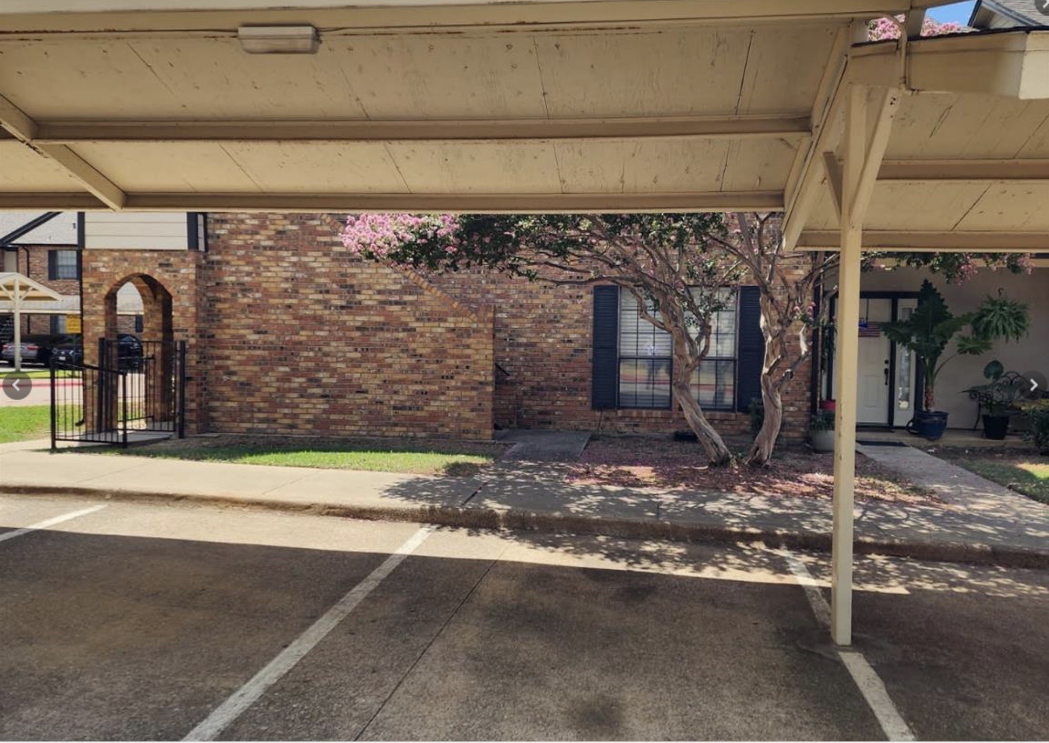2835 Keller Springs 502