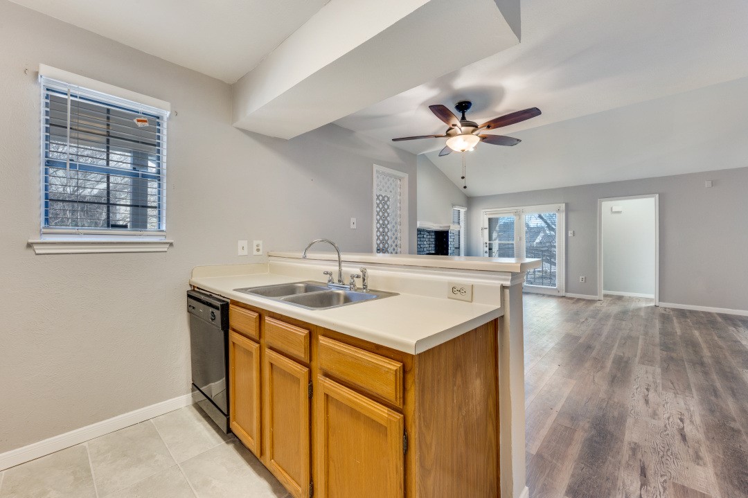 2835 Keller Springs 502
