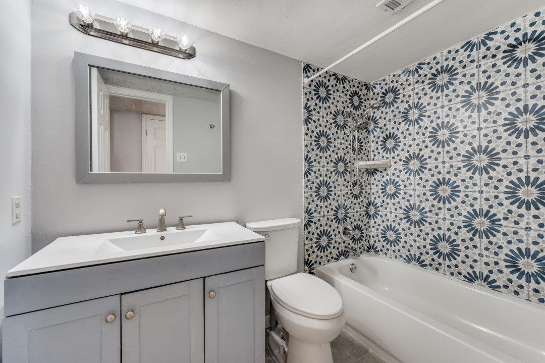2835 Keller Springs 502