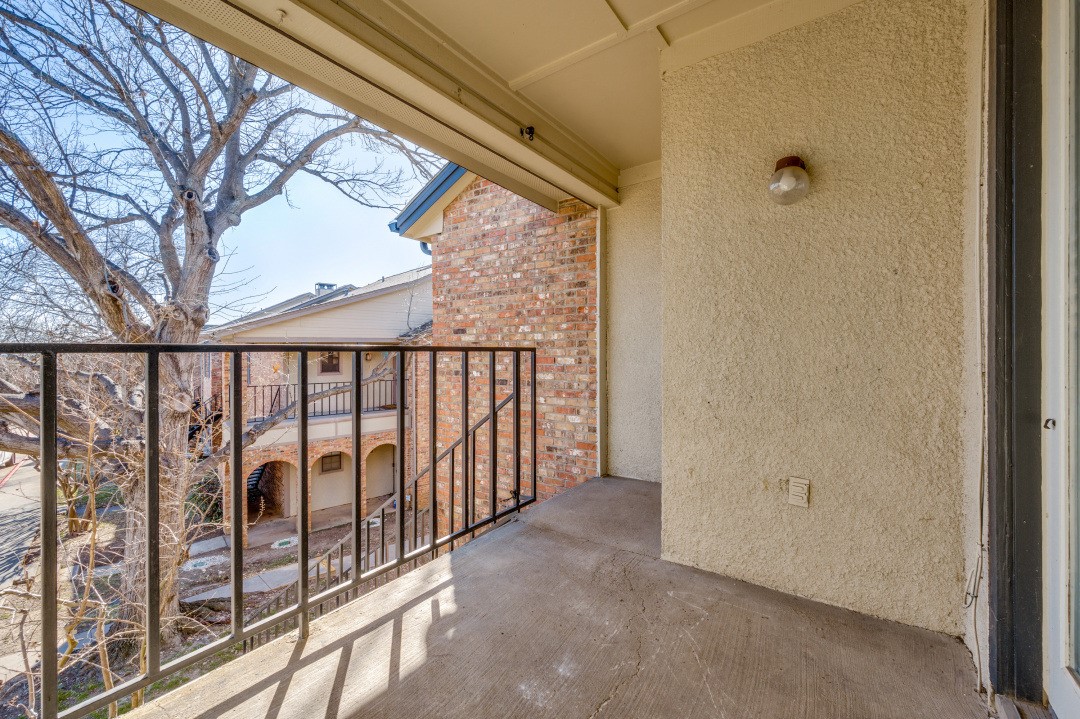 2835 Keller Springs 502