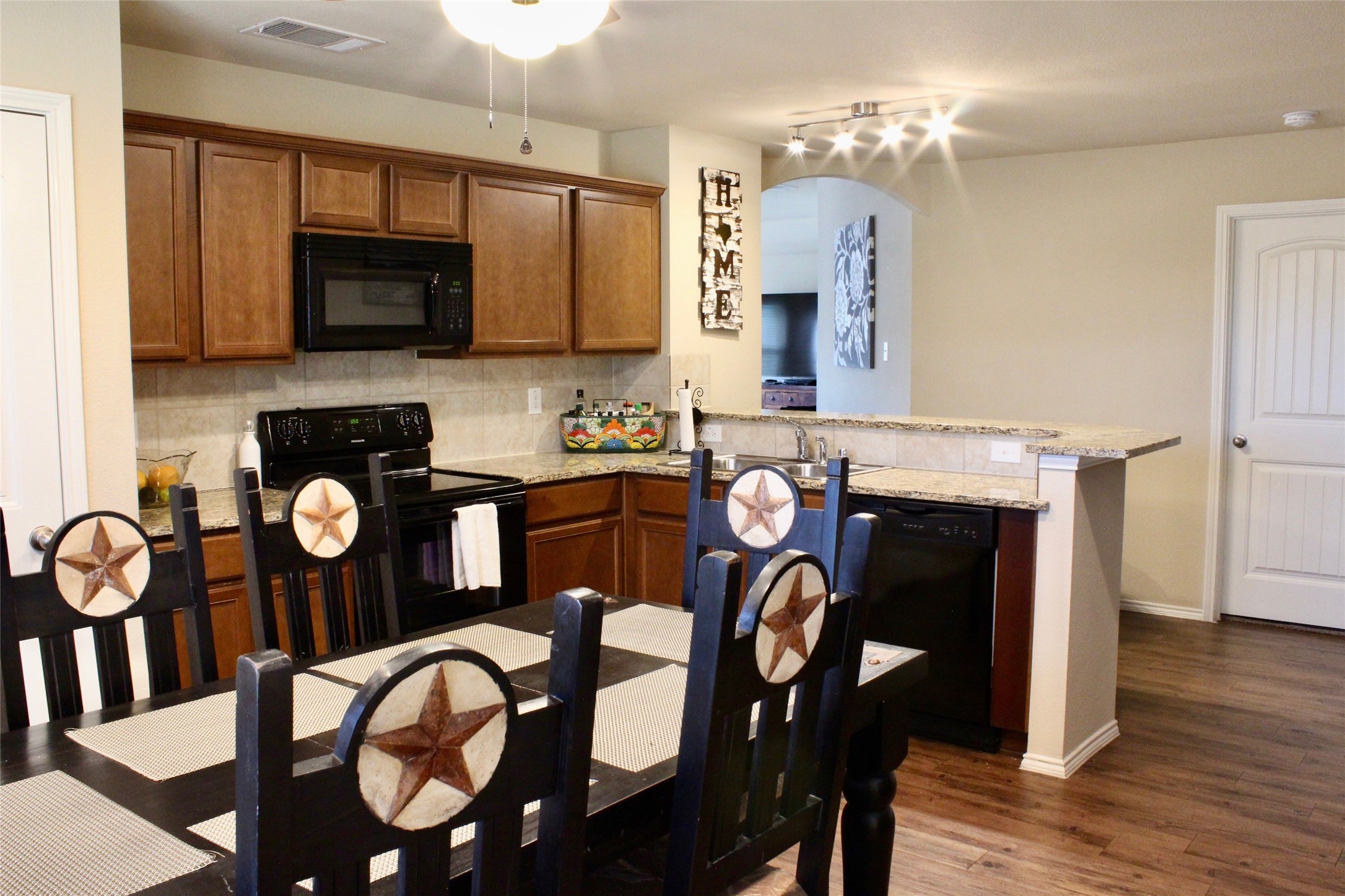 1699 Eagle River Trail