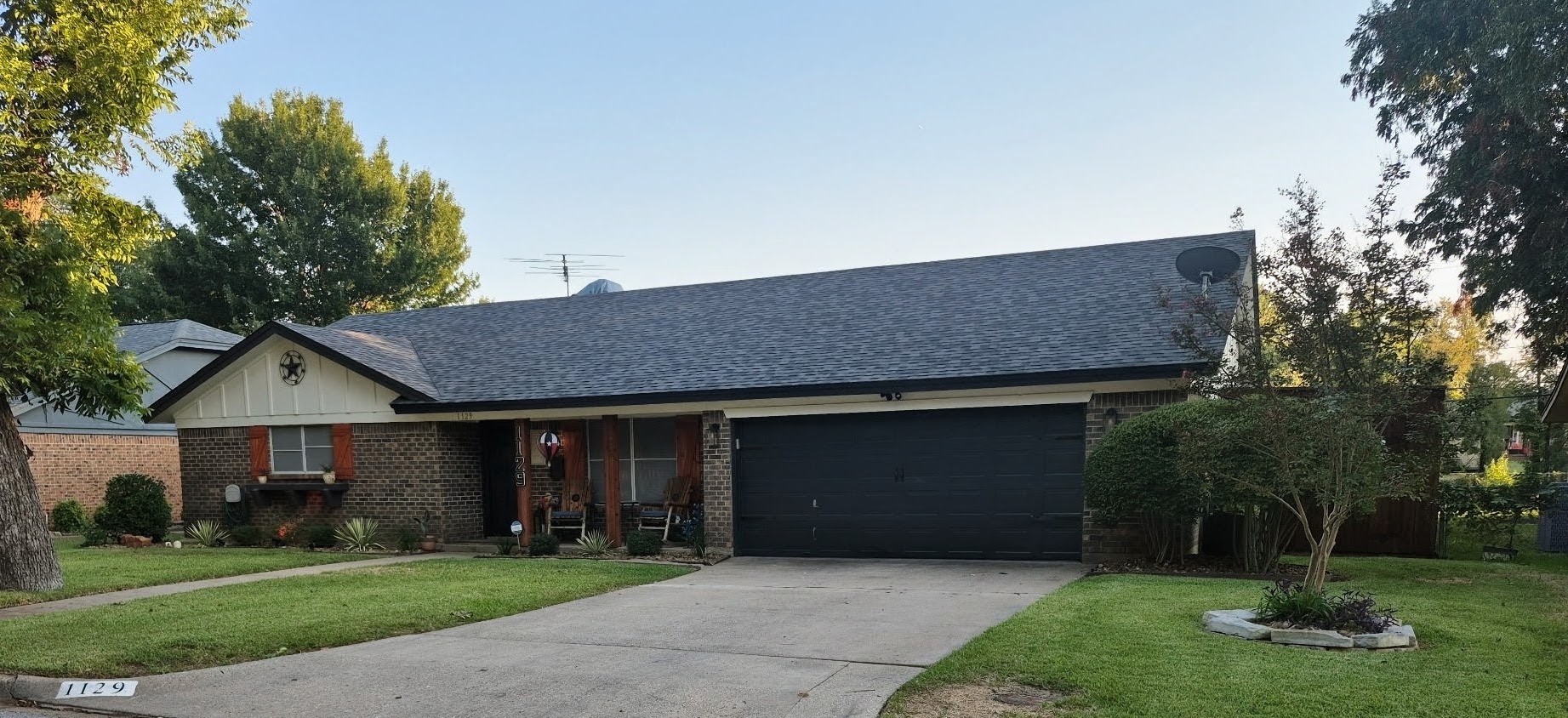1129 Henson
