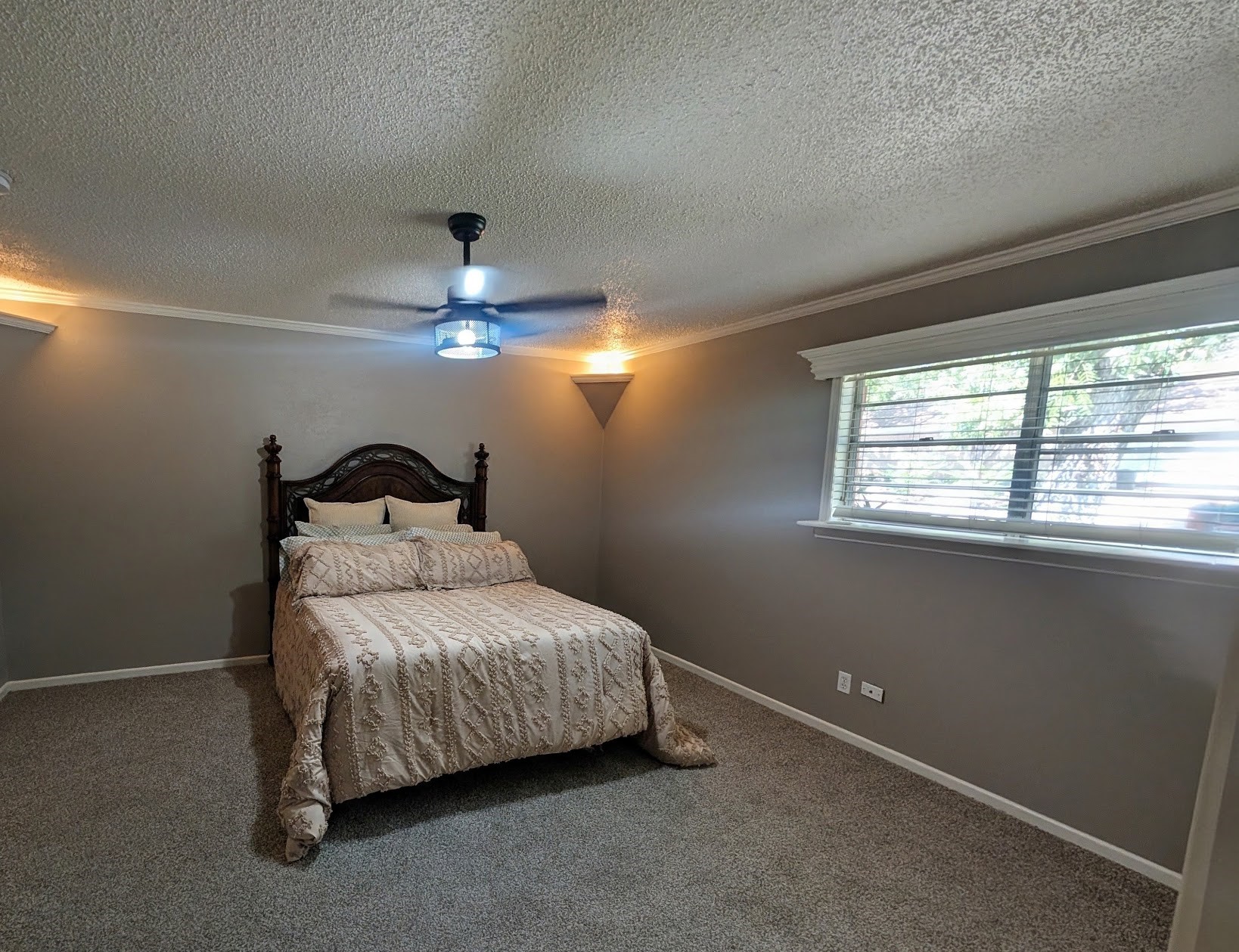 1129 Henson