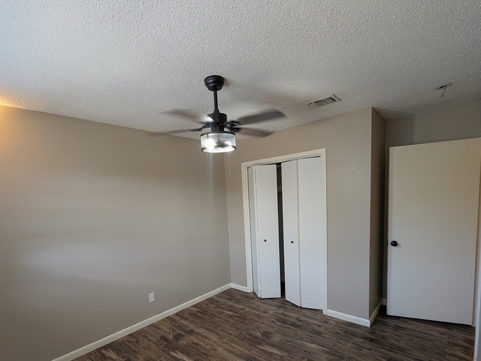 1129 Henson