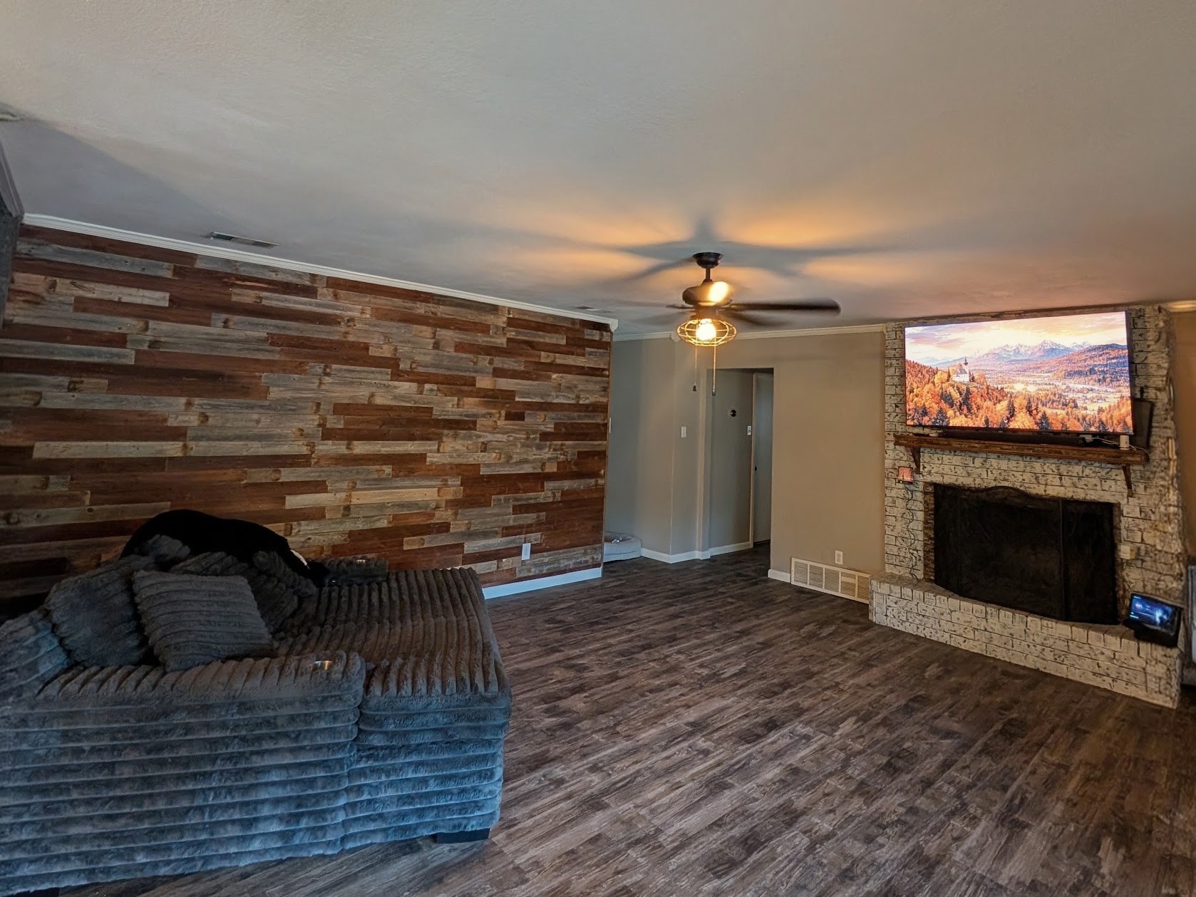 1129 Henson