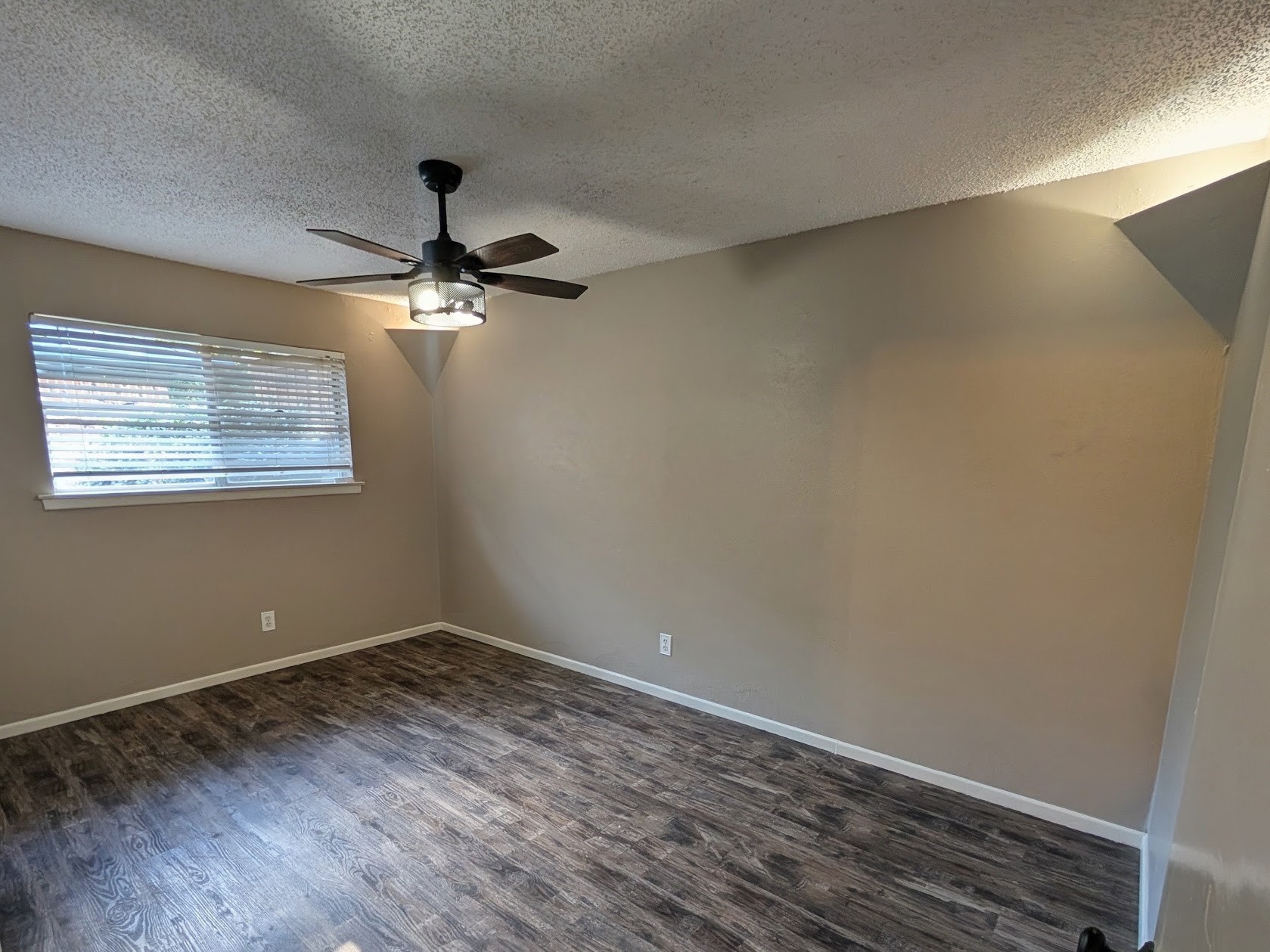 1129 Henson