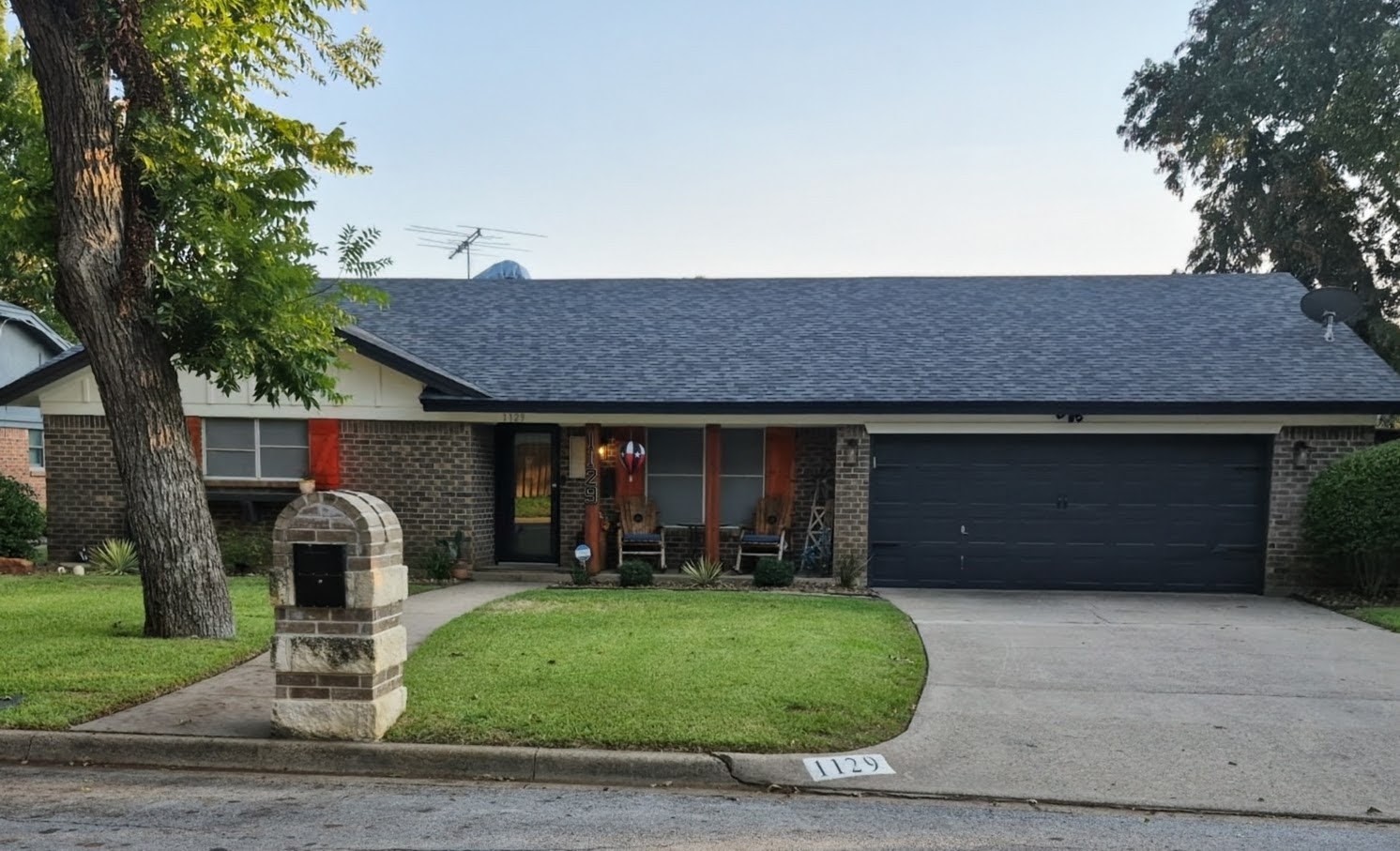 1129 Henson