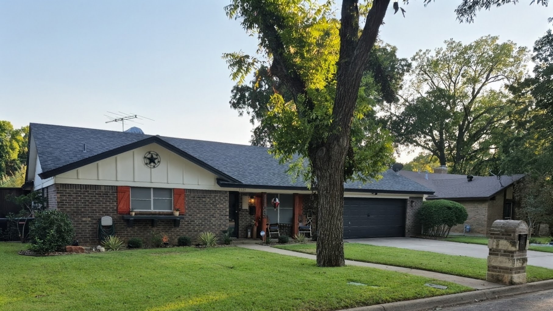 1129 Henson