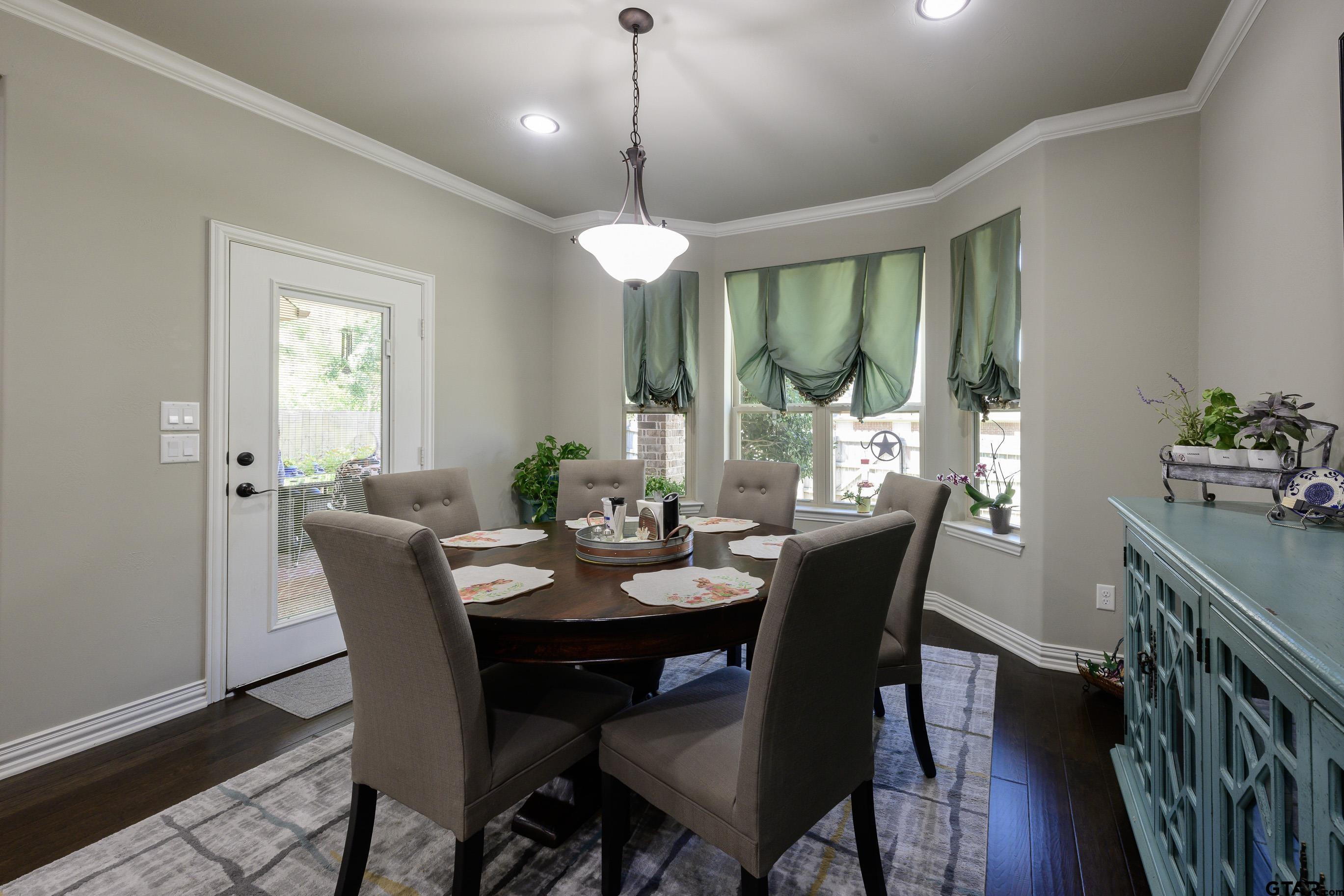 2088 Old Oak