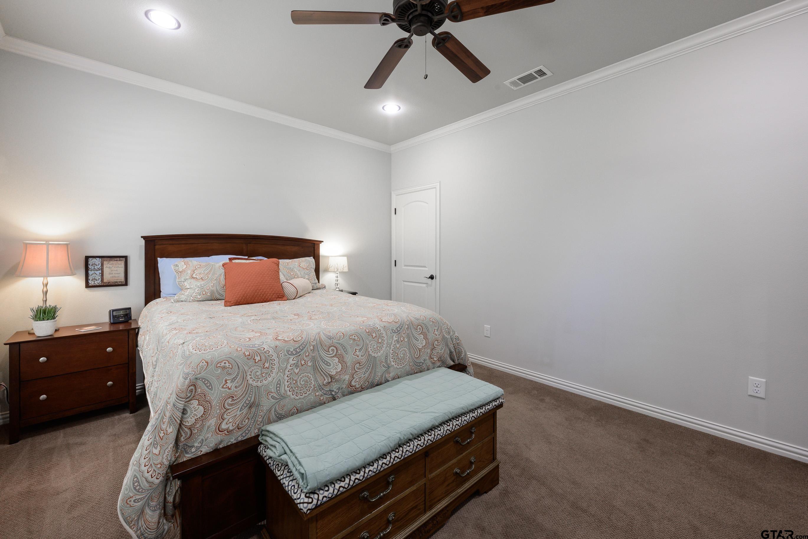 2088 Old Oak