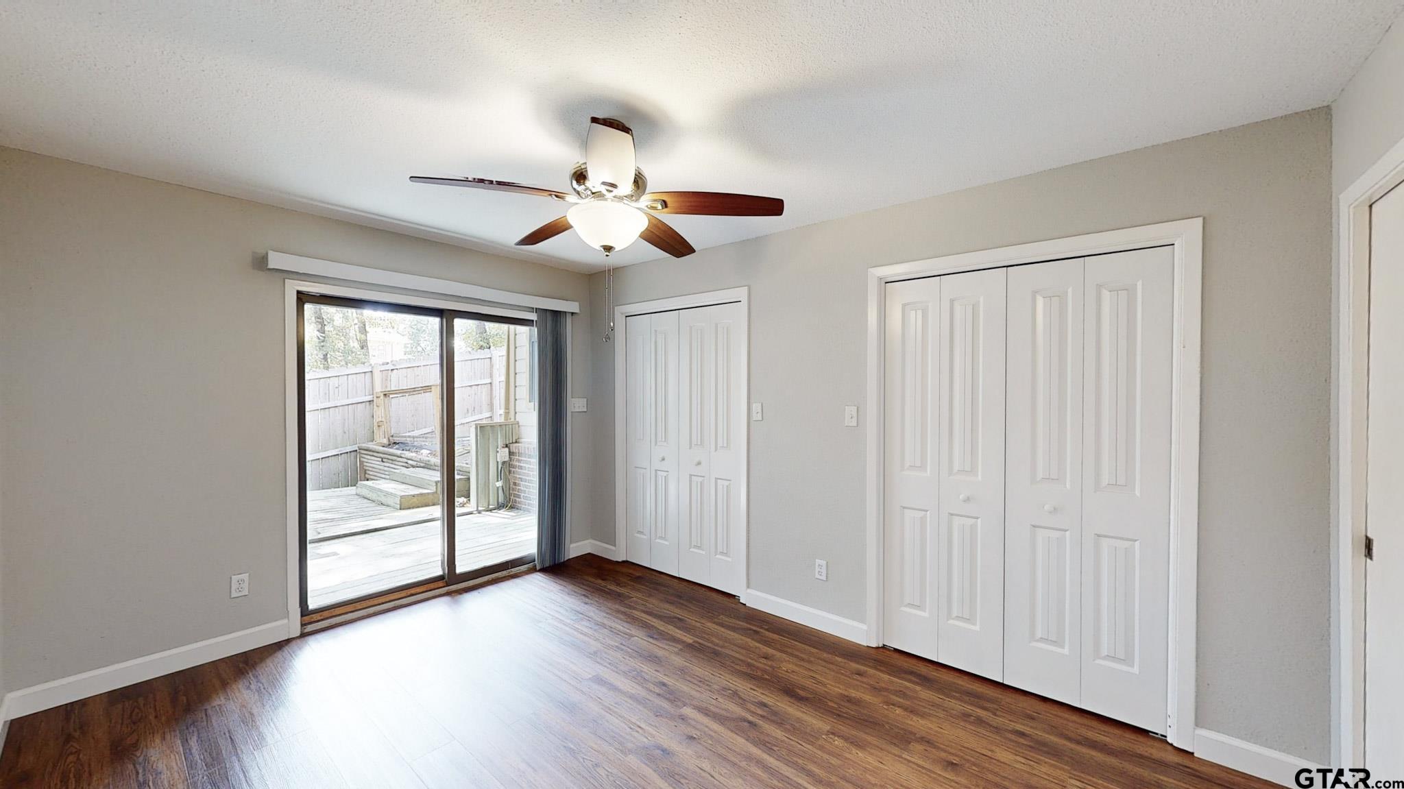 3702 Lake Vista