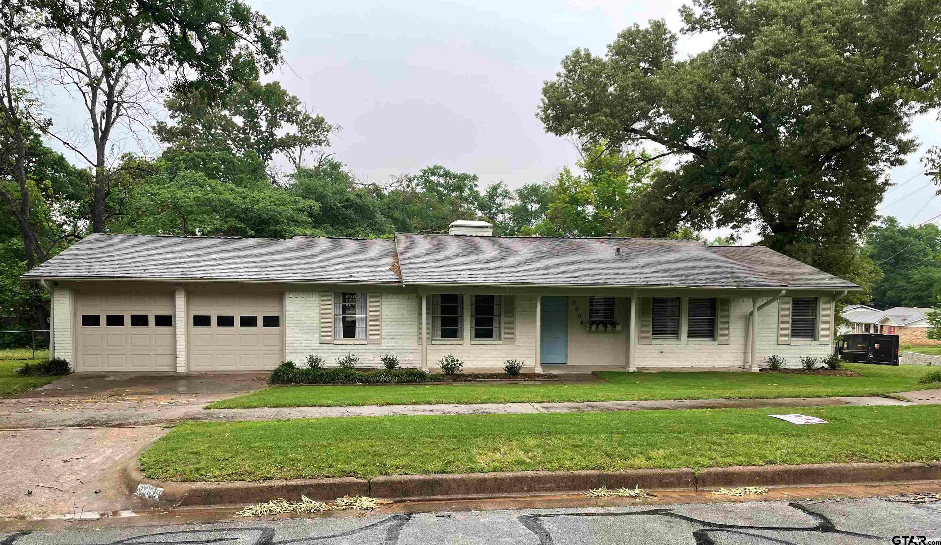 3008 Roanoke Ln