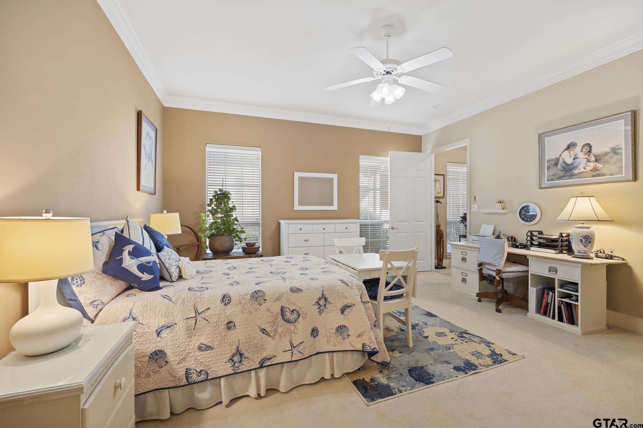 2418 Homestead