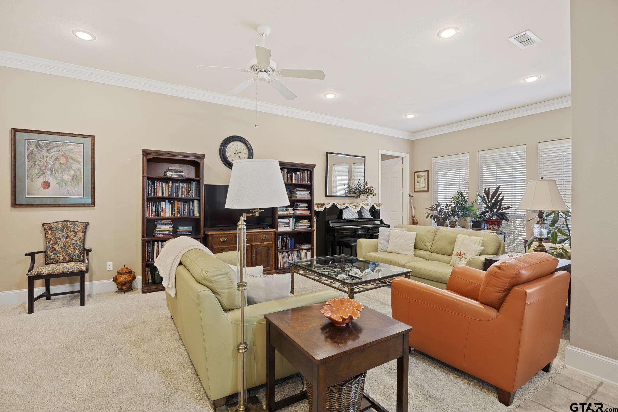 2418 Homestead