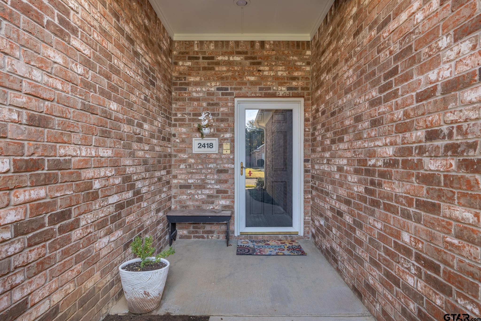 2418 Homestead