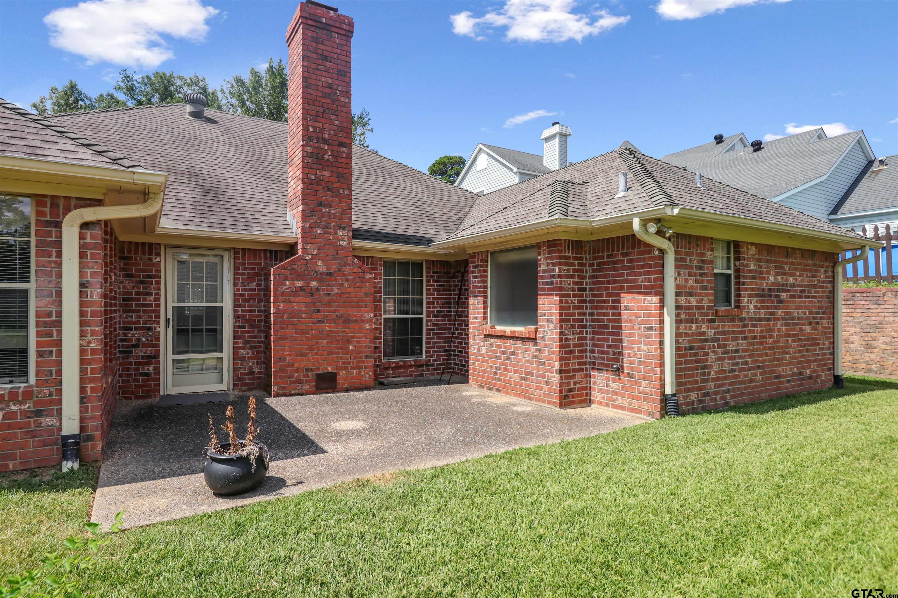 202 Lansdowne Terrace