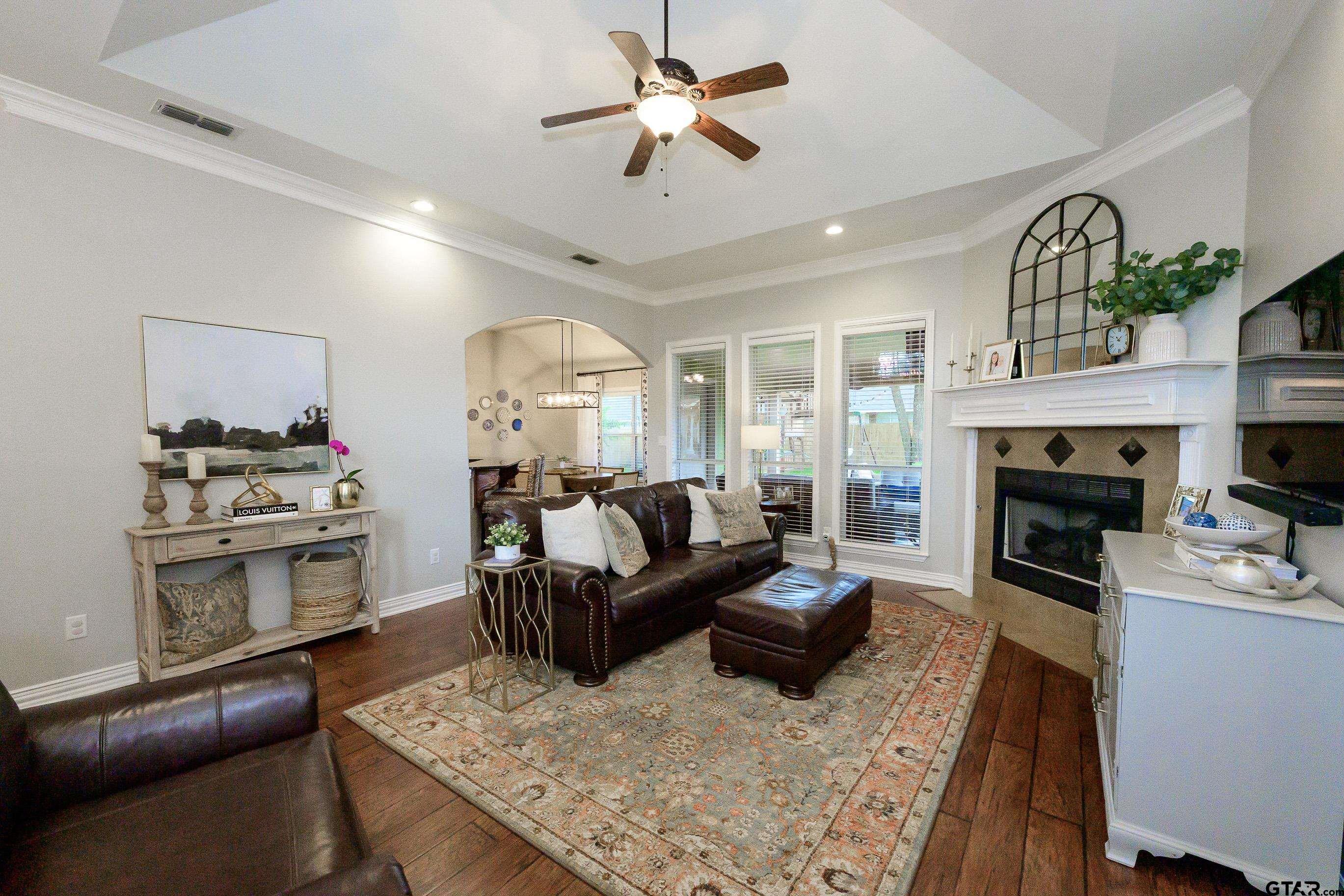 2076 Yasmeen Circle