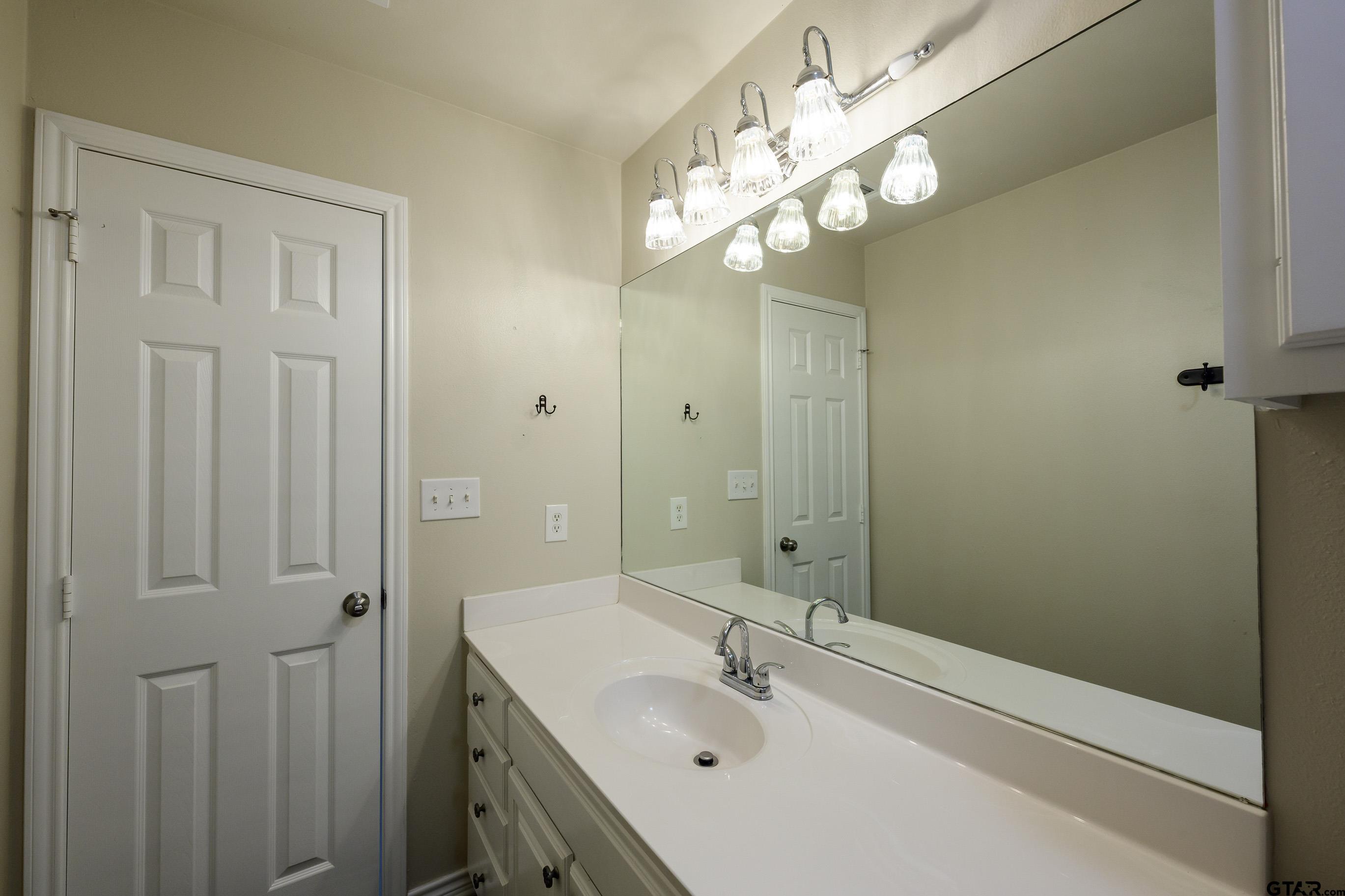 19058 County Road 2111