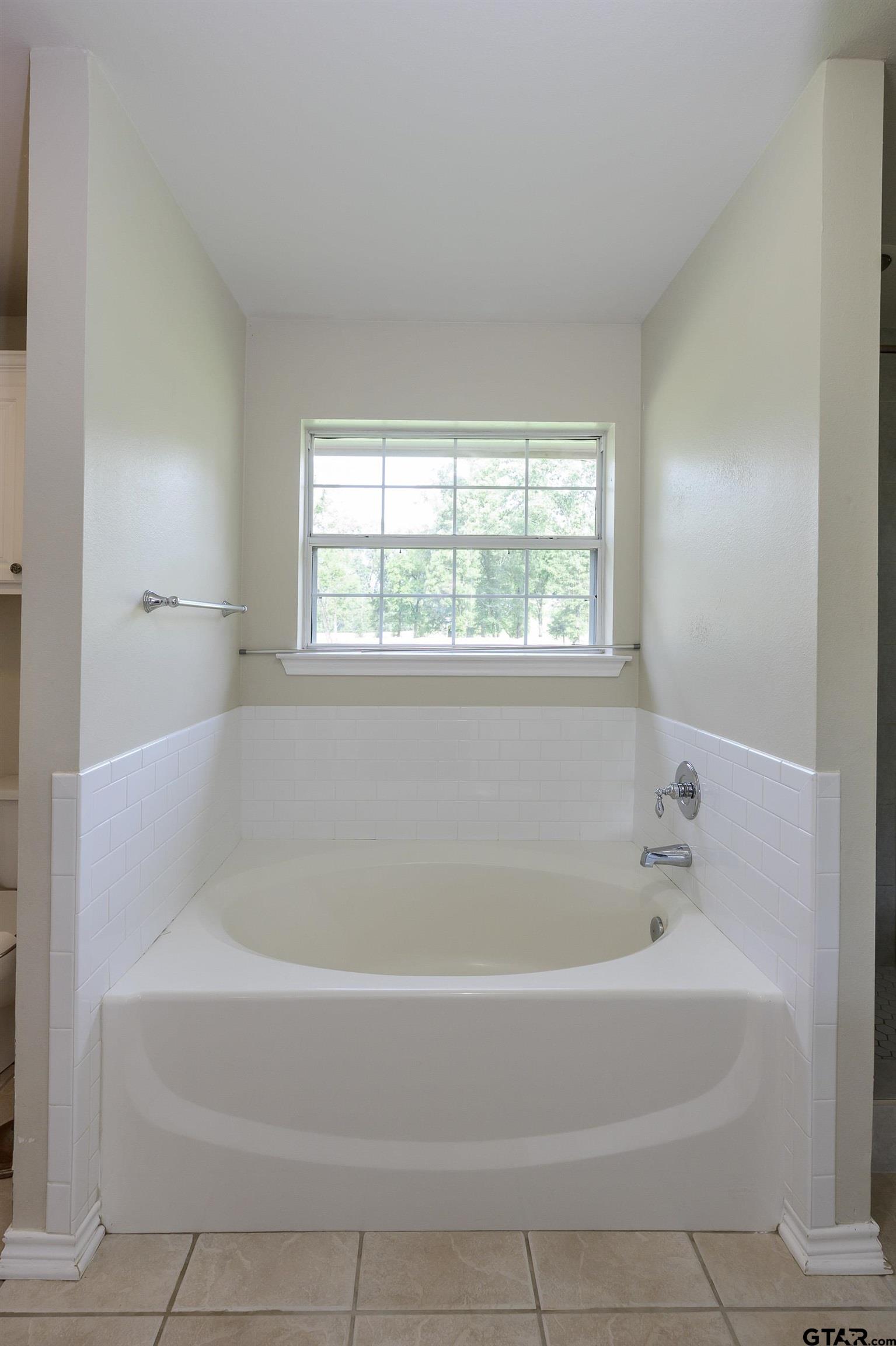19058 County Road 2111