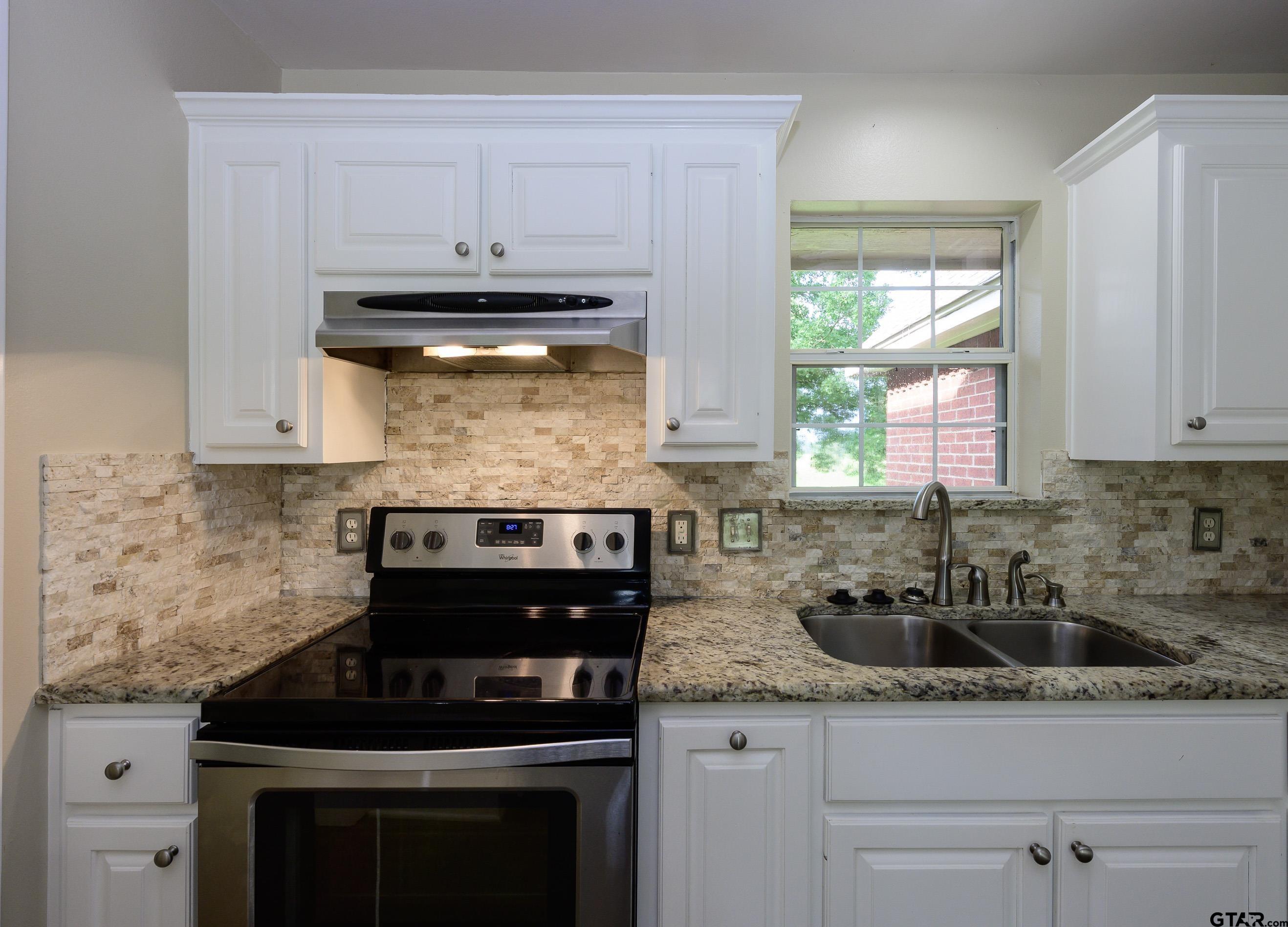 19058 County Road 2111