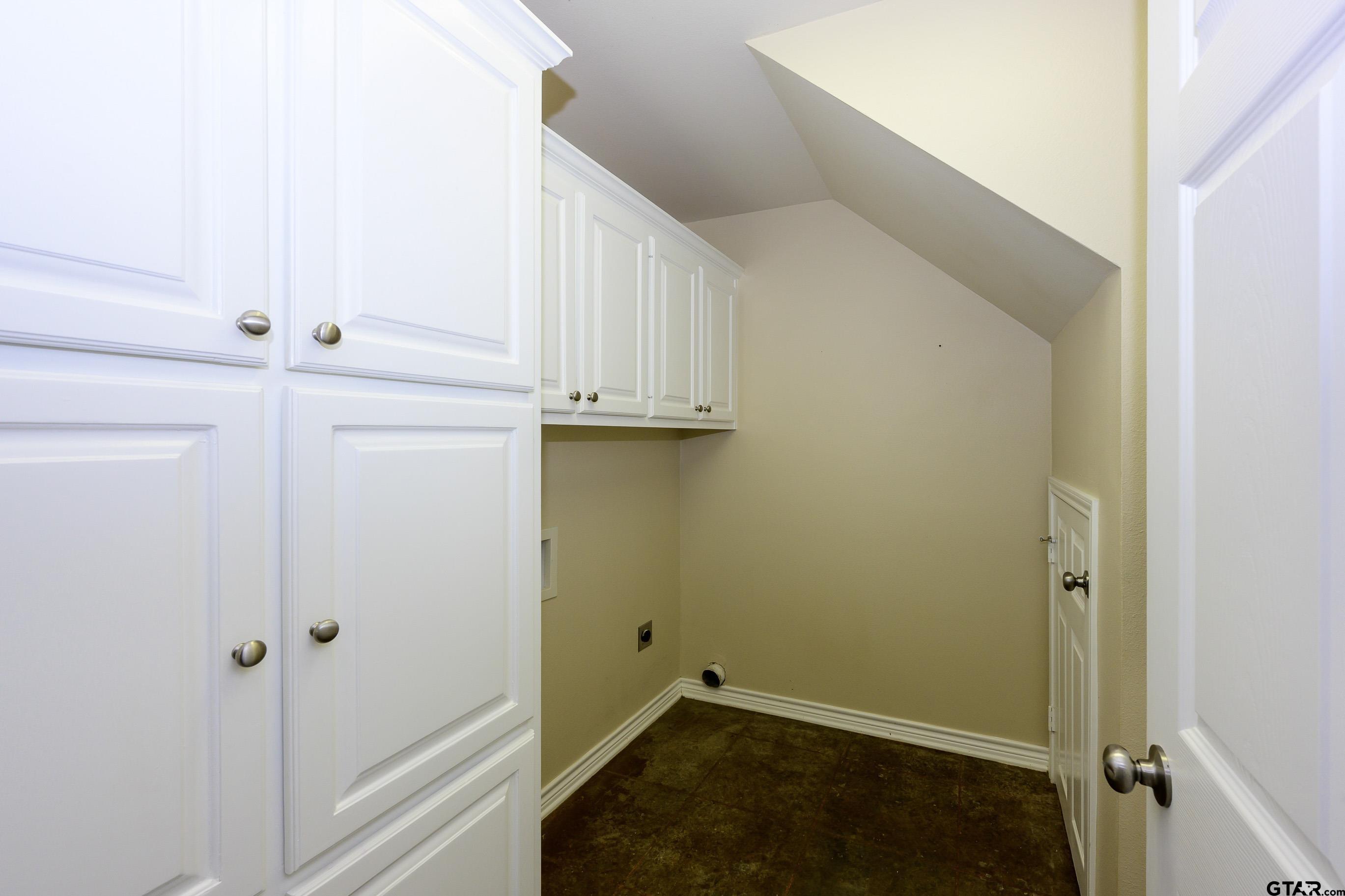 19058 County Road 2111