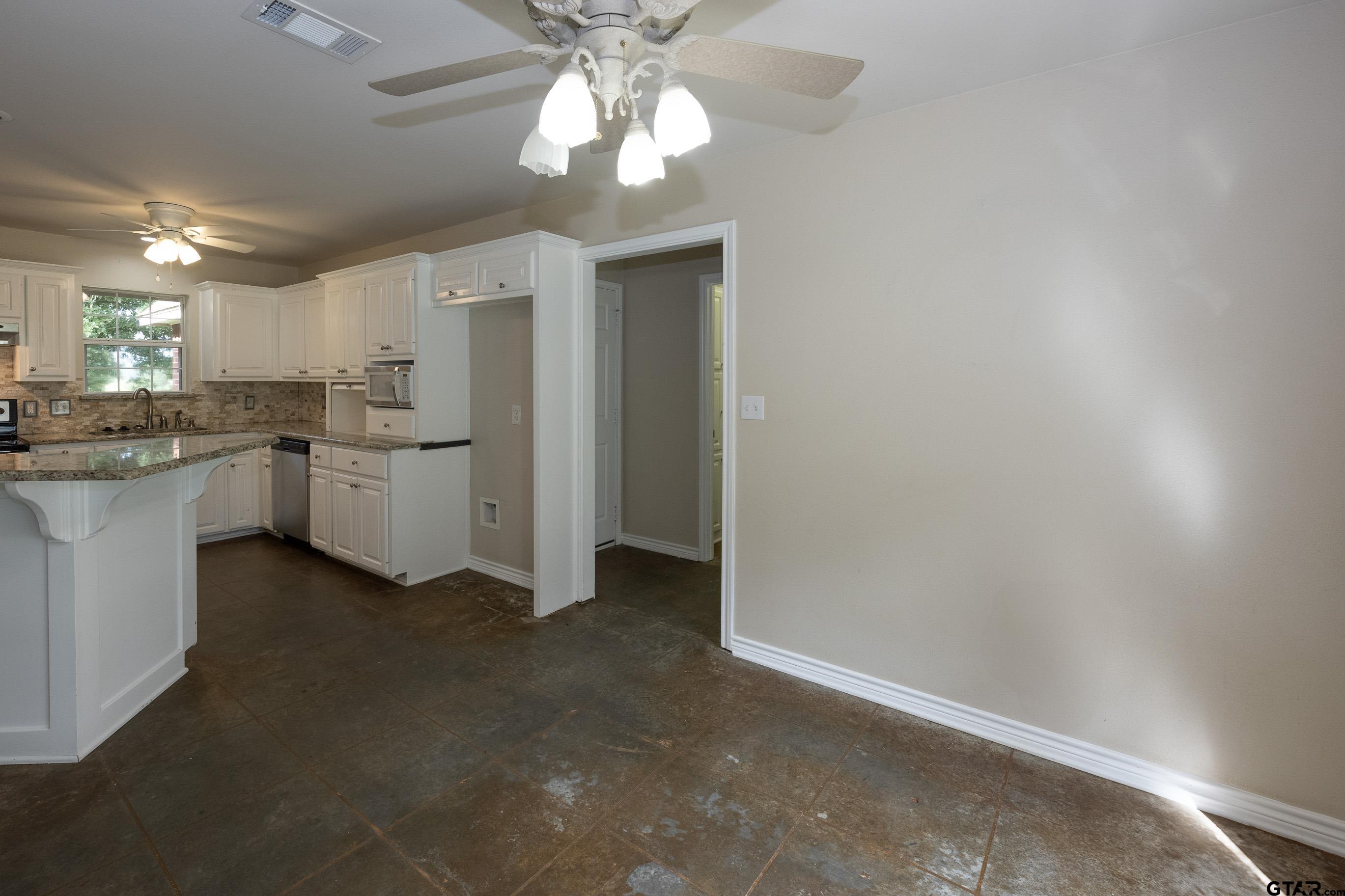 19058 County Road 2111