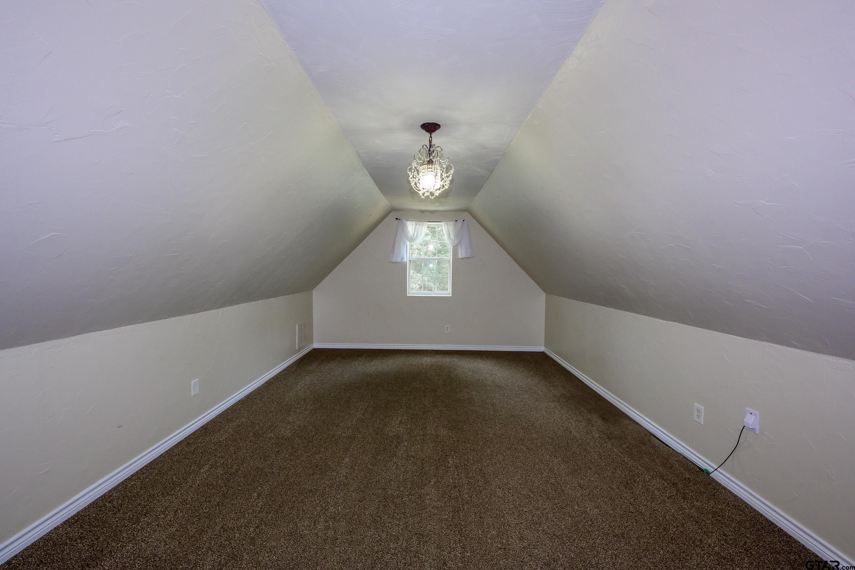 19058 County Road 2111