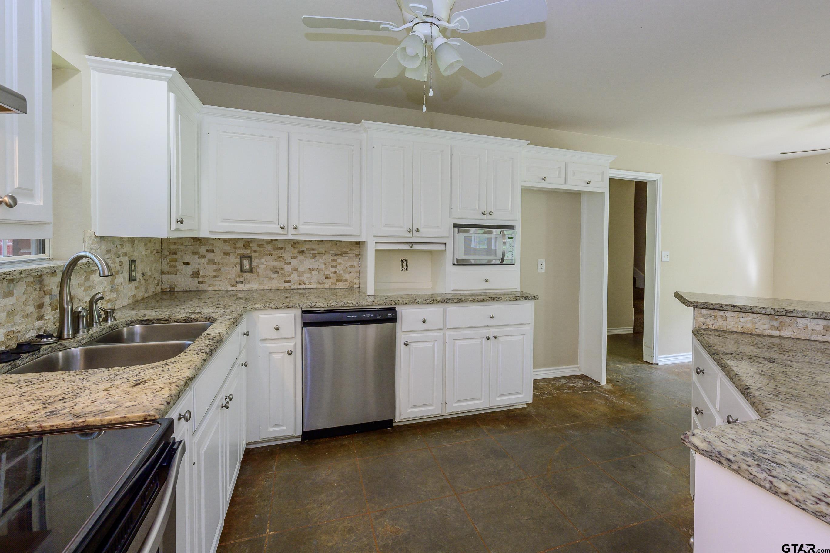 19058 County Road 2111