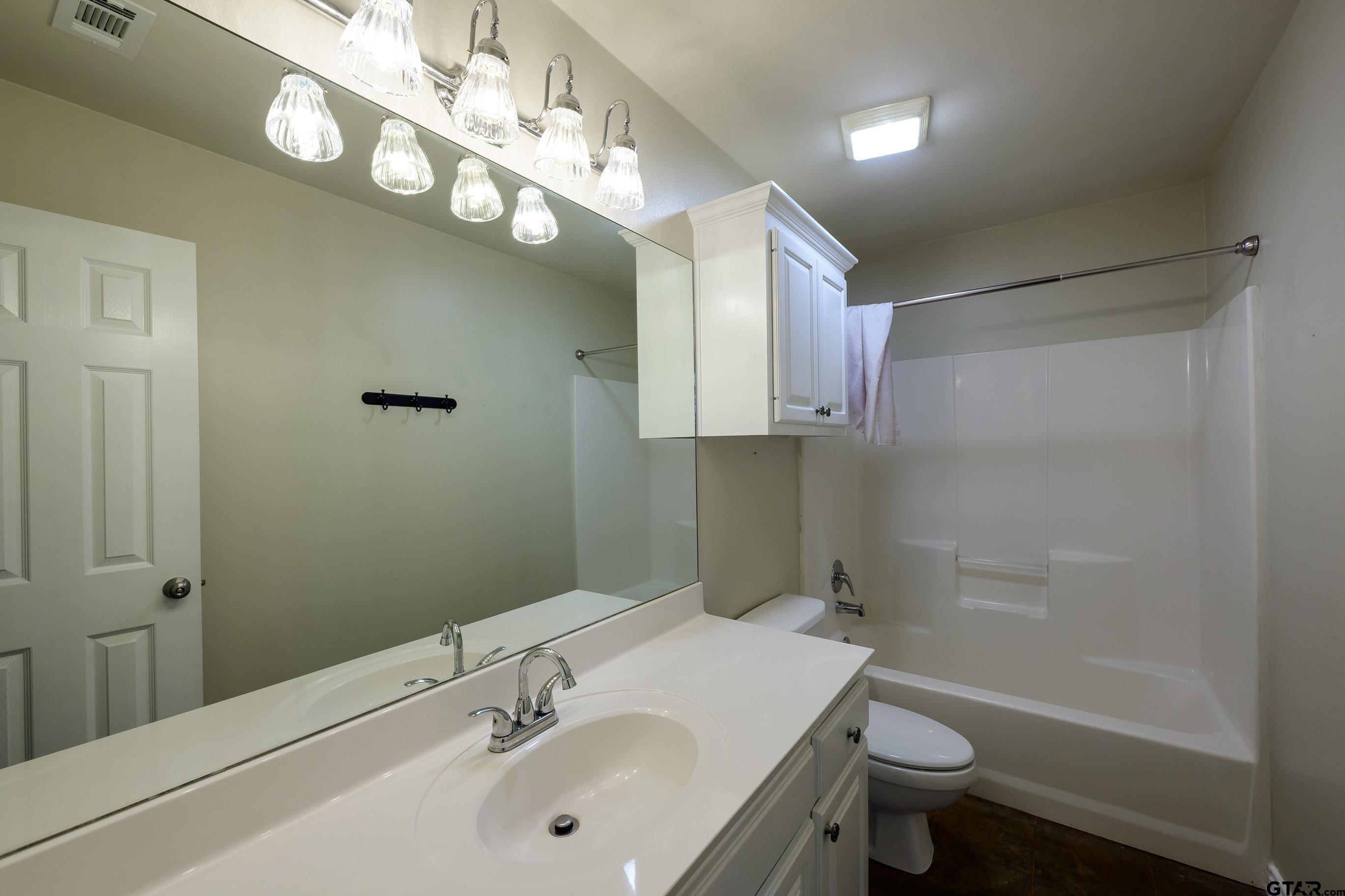 19058 County Road 2111