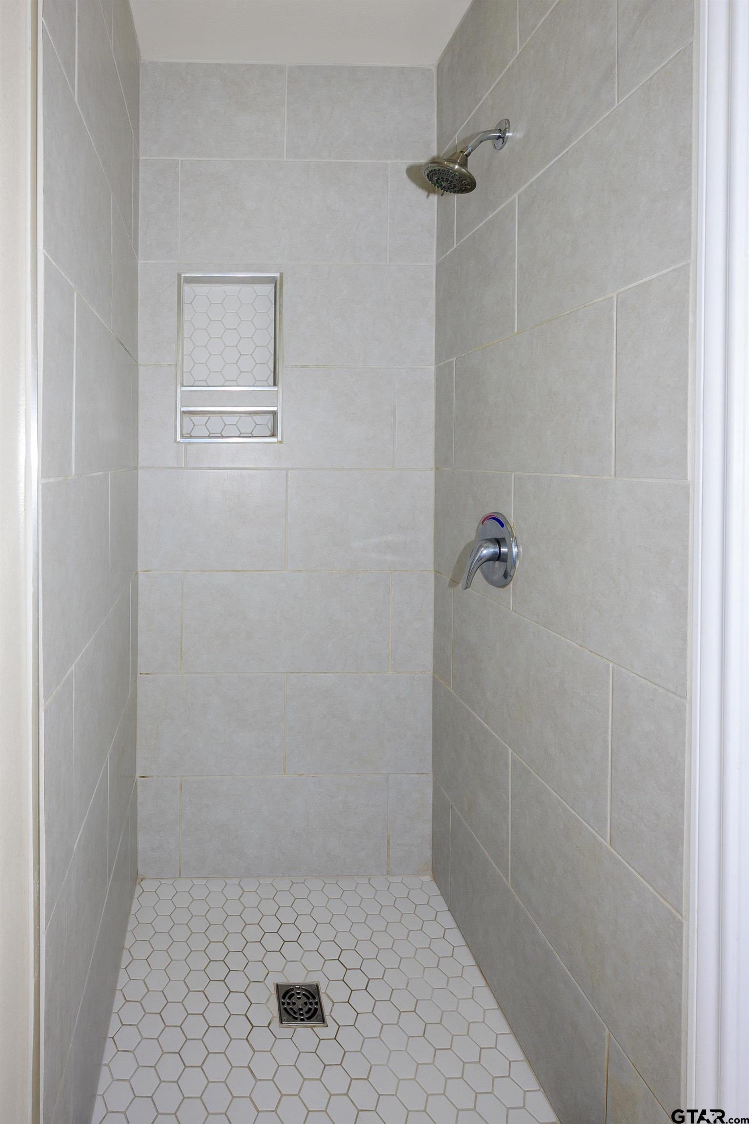 19058 County Road 2111