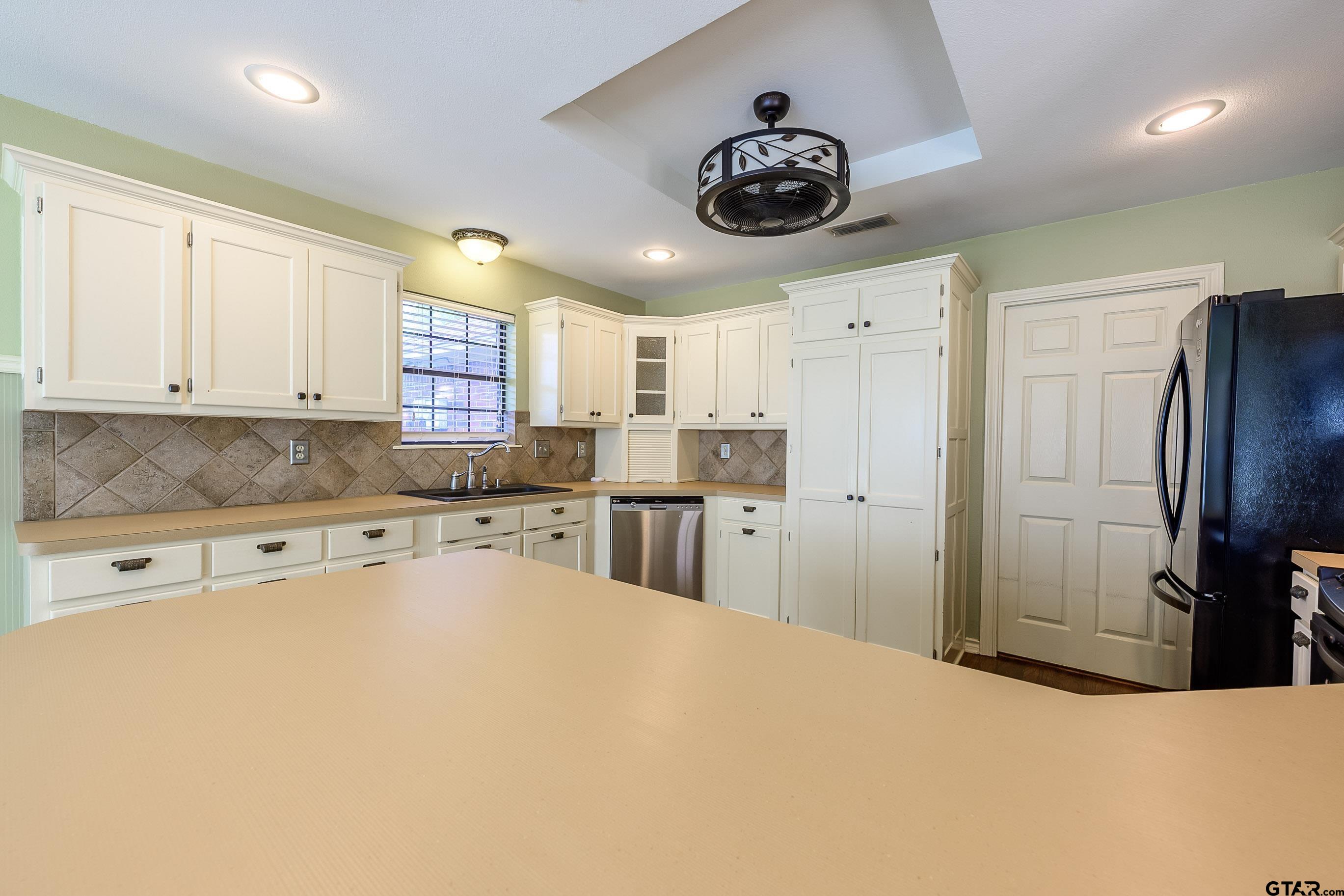 18295 Stillwood