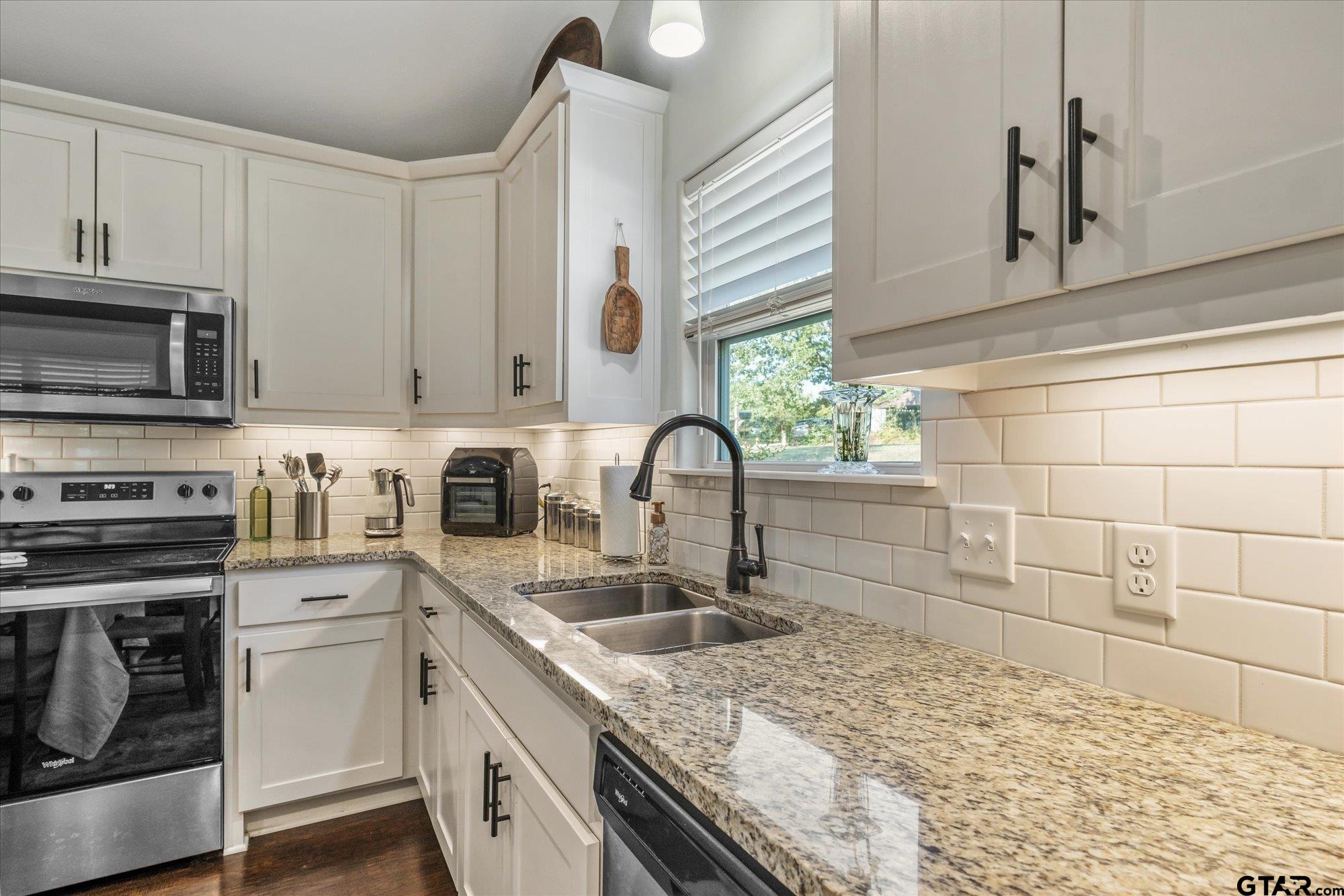246 Brentwood Dr