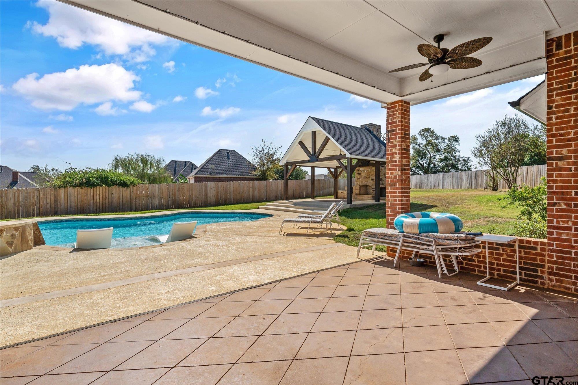 202 Pecan Park Dr.