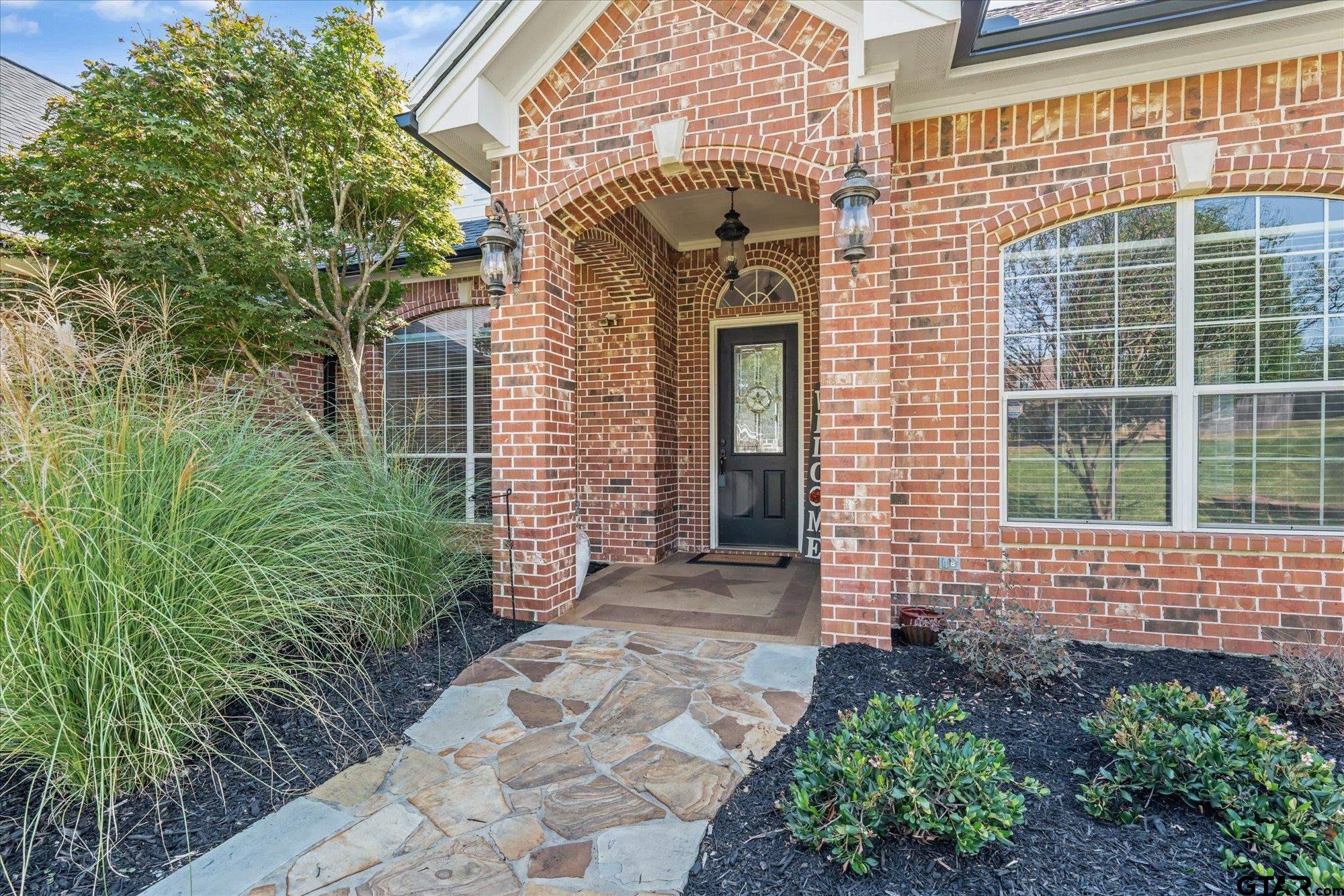 202 Pecan Park Dr.