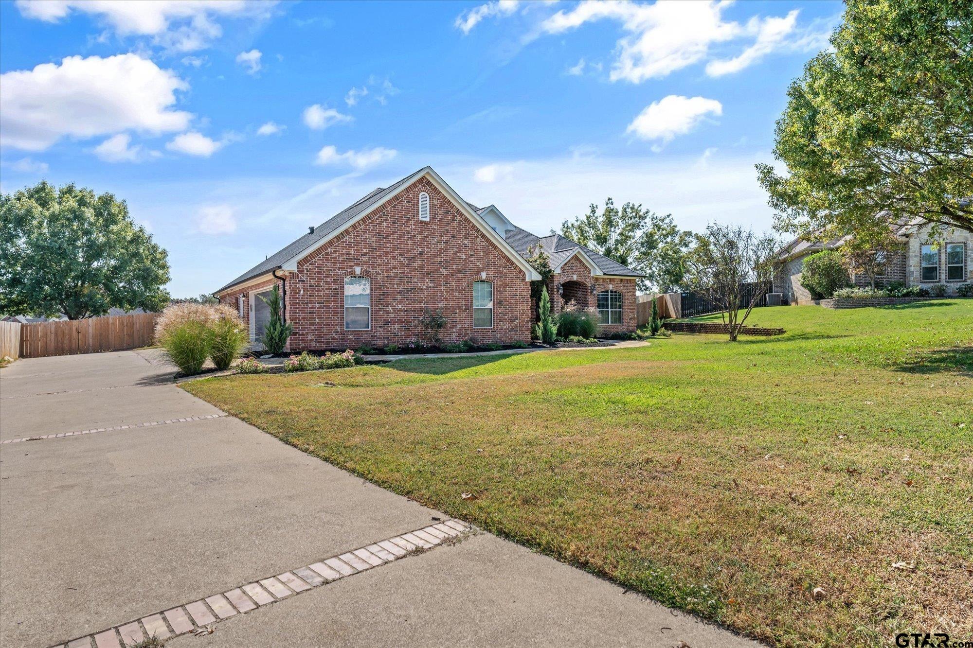 202 Pecan Park Dr.