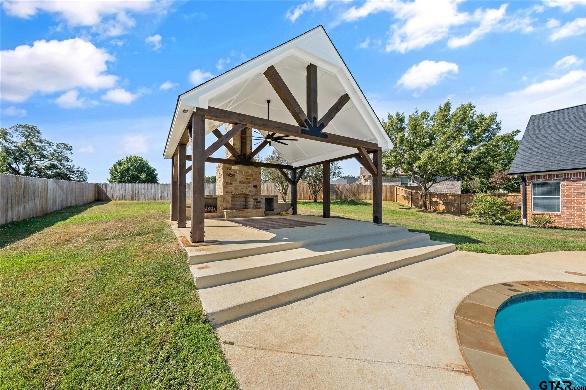 202 Pecan Park Dr.