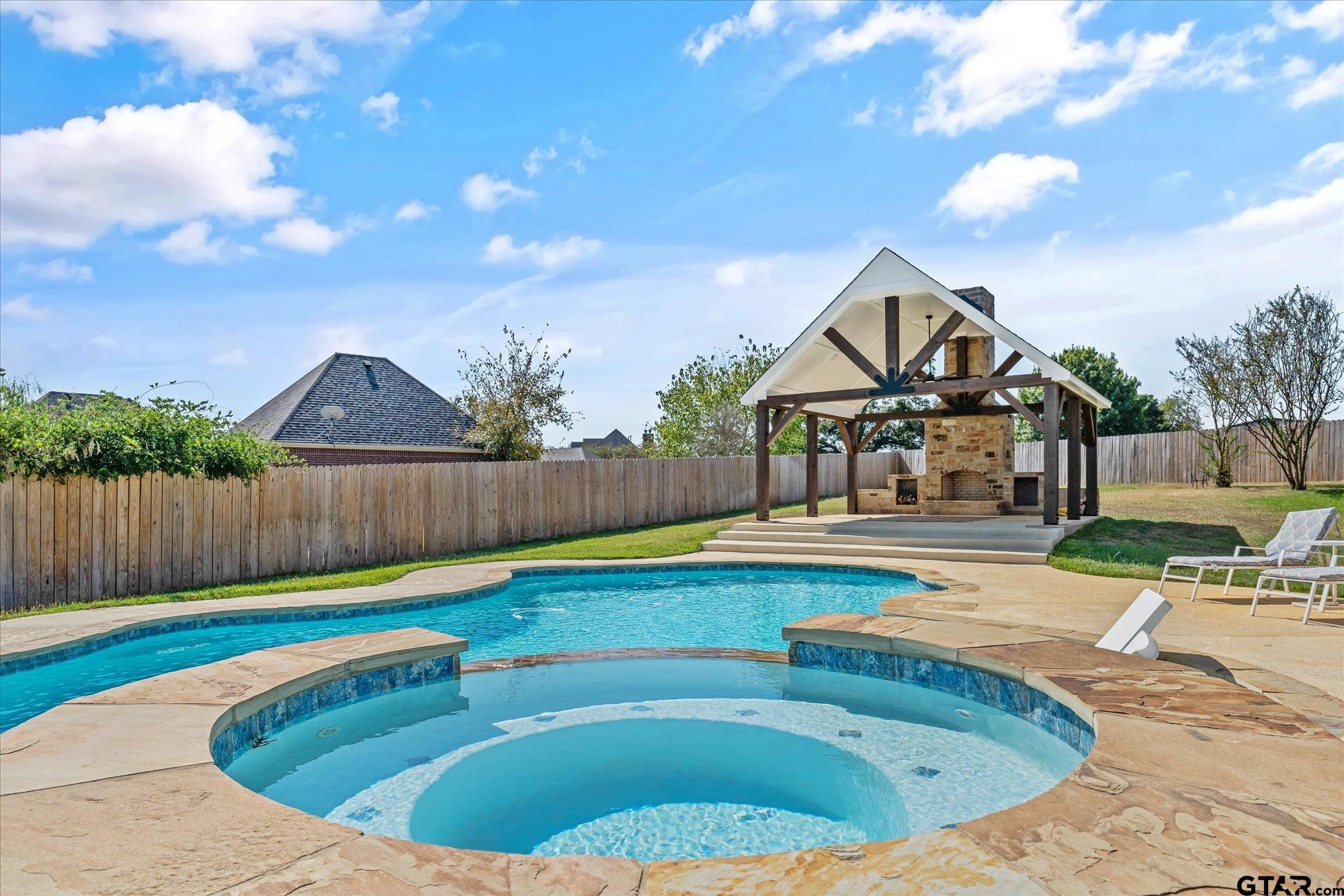 202 Pecan Park Dr.