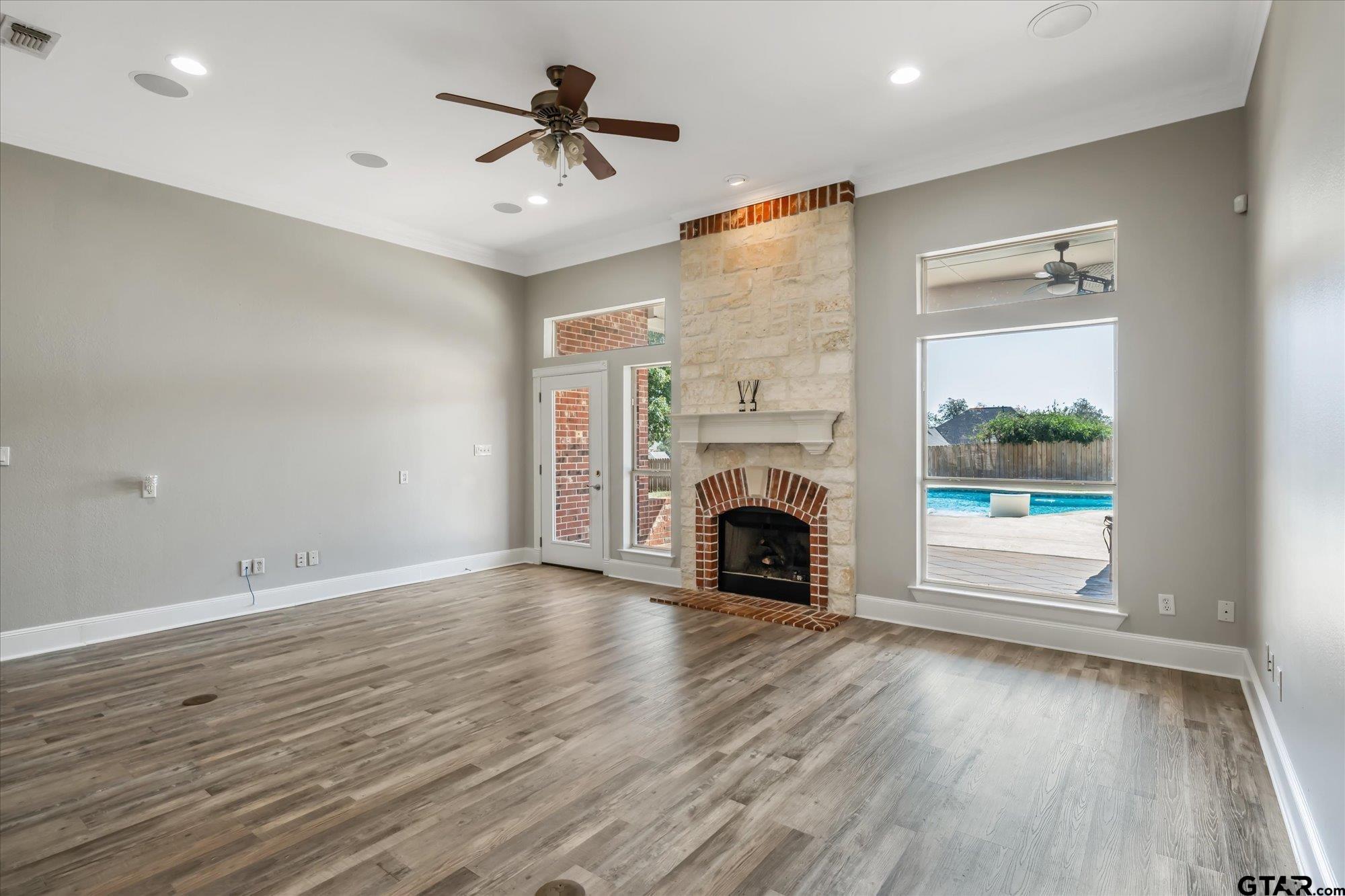 202 Pecan Park Dr.