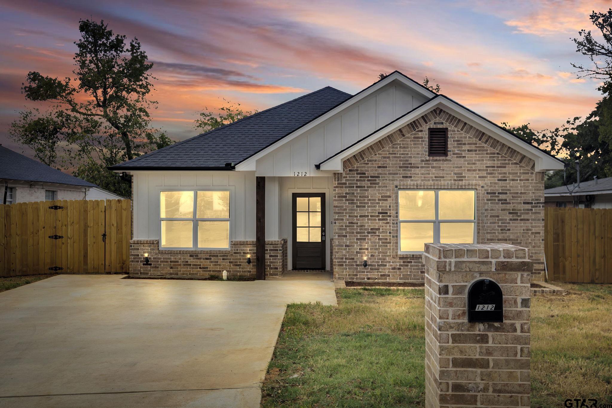 1212 McCurley Dr
