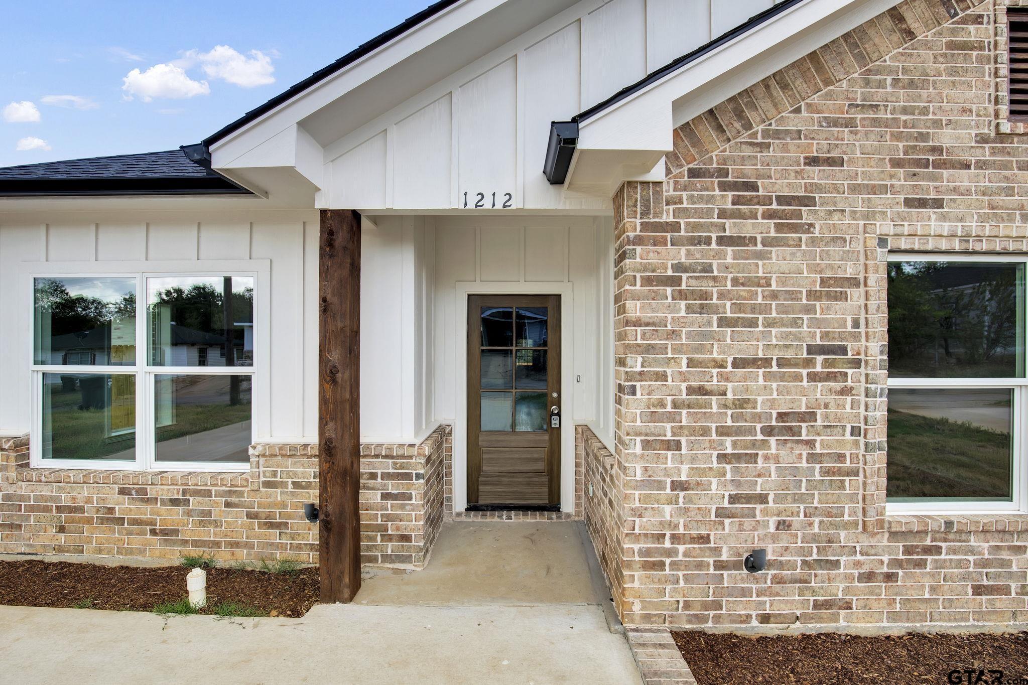 1212 McCurley Dr