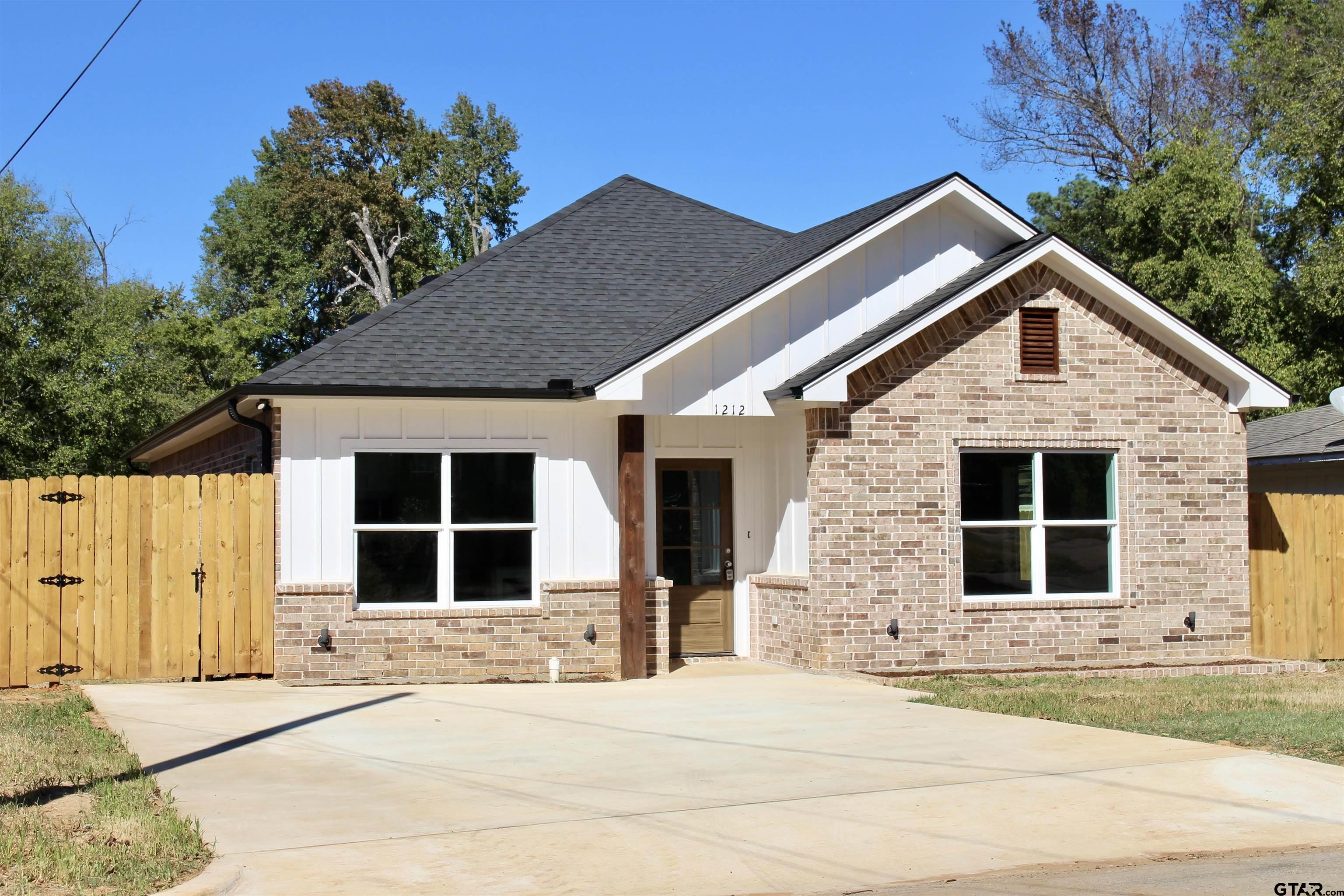 1212 McCurley Dr