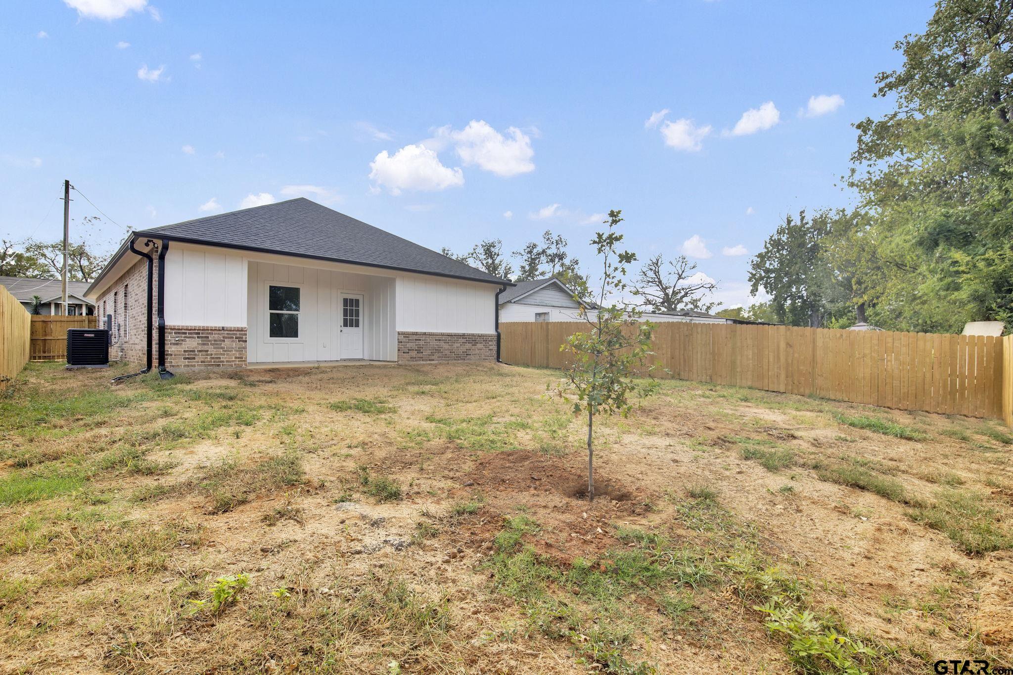 1212 McCurley Dr