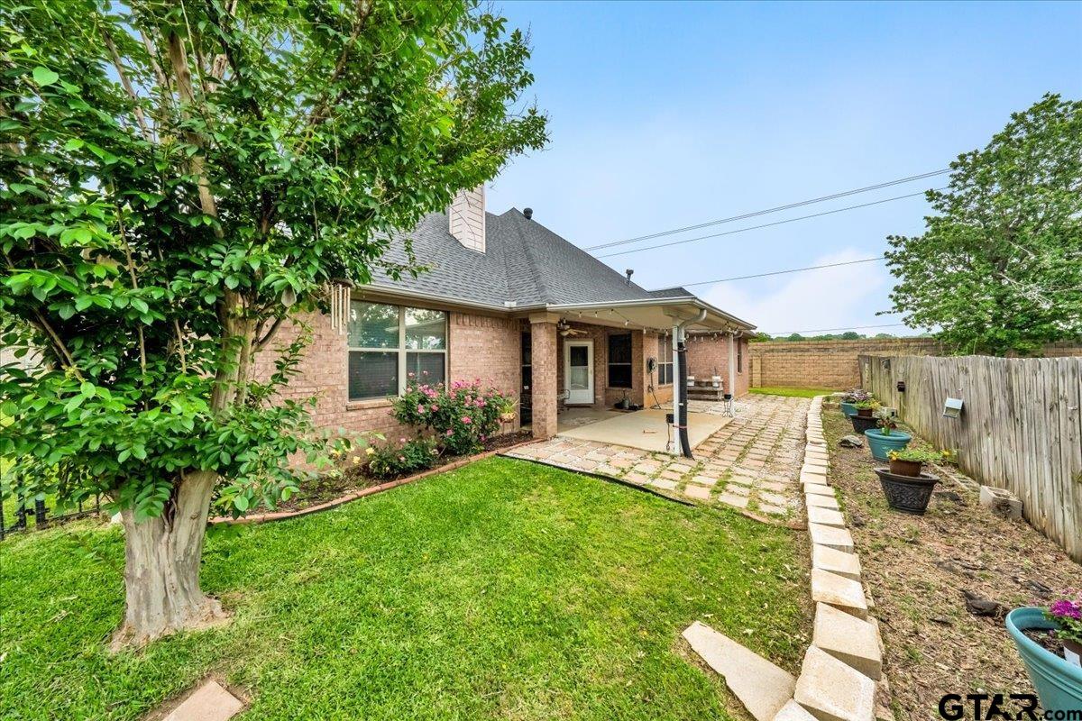 123 LaSalle Dr